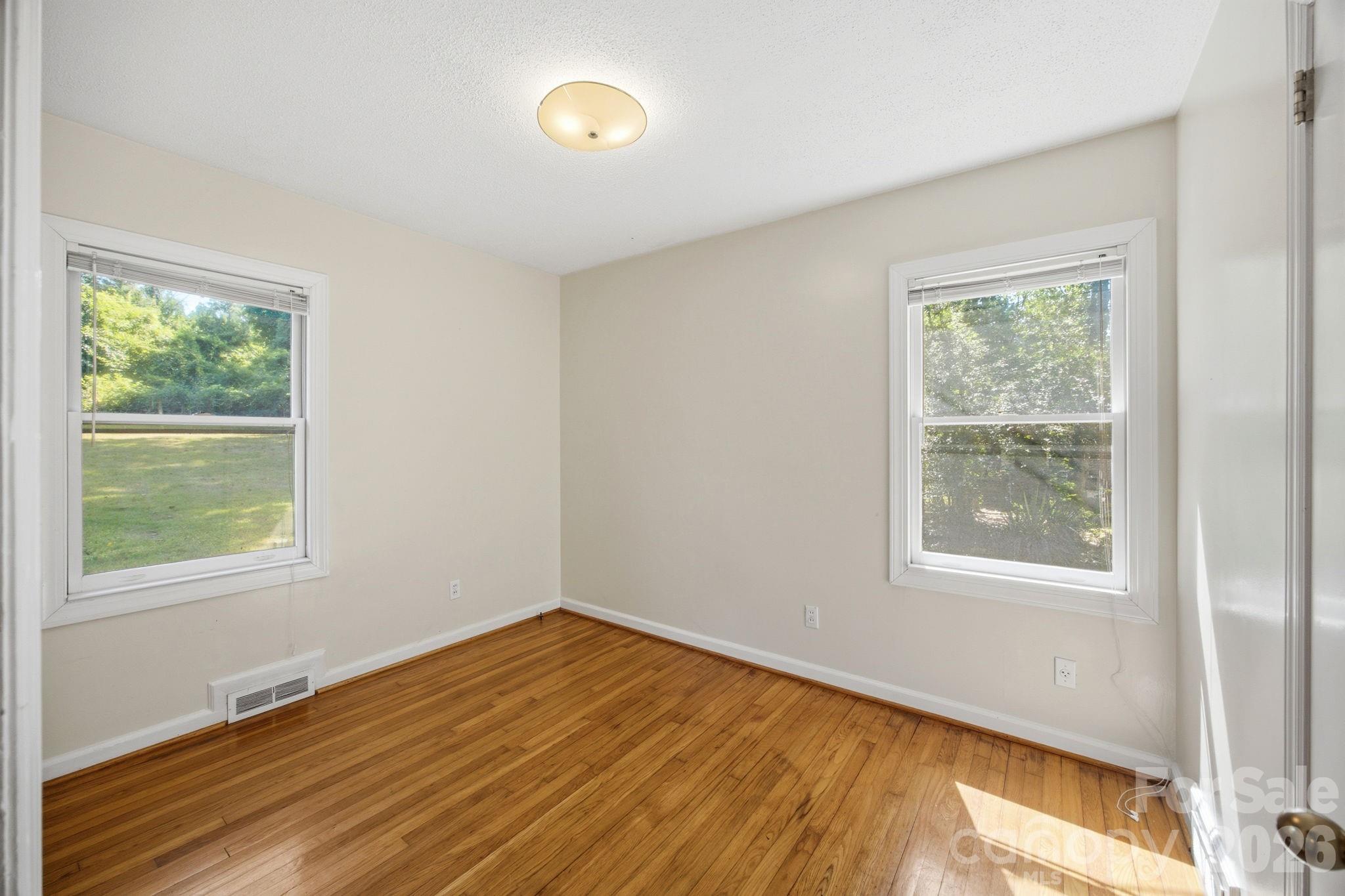 3129 Iredell Drive Property Photo 18