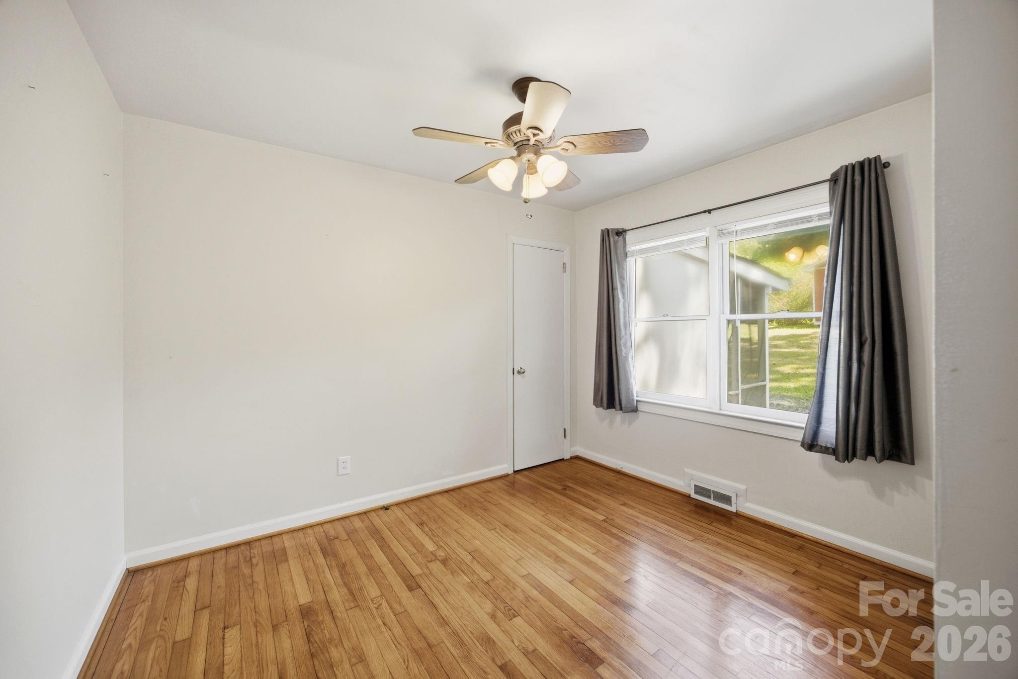3129 Iredell Drive Property Photo 22
