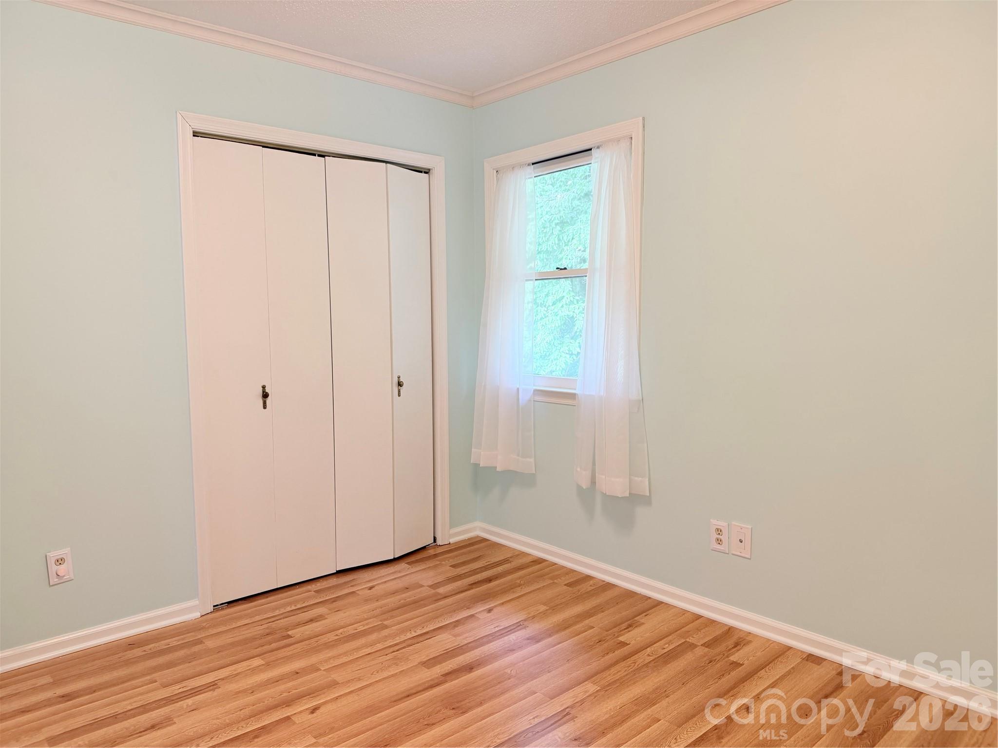 381 James Court 11 Property Photo 17