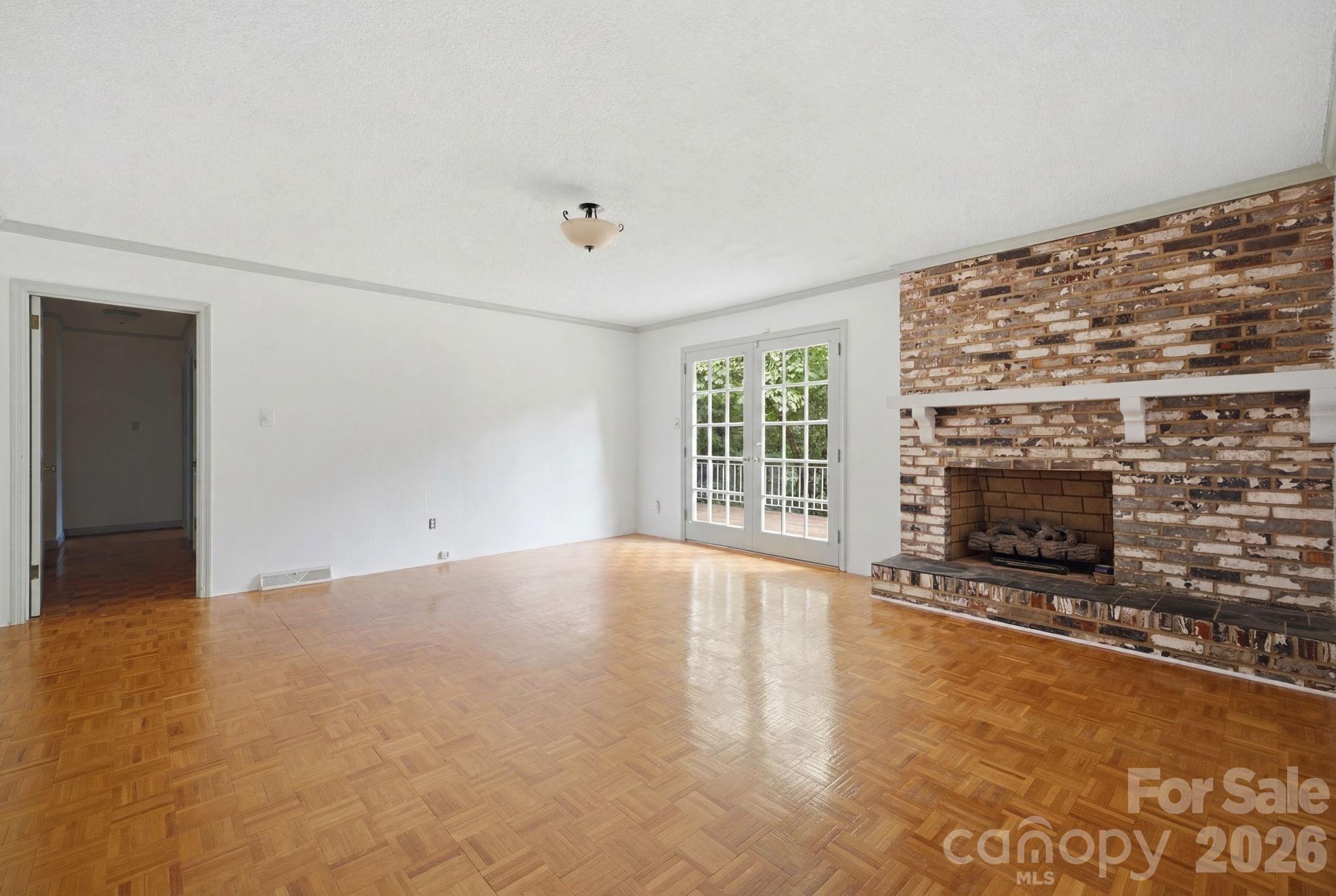 108 Augusta Drive Property Photo 14