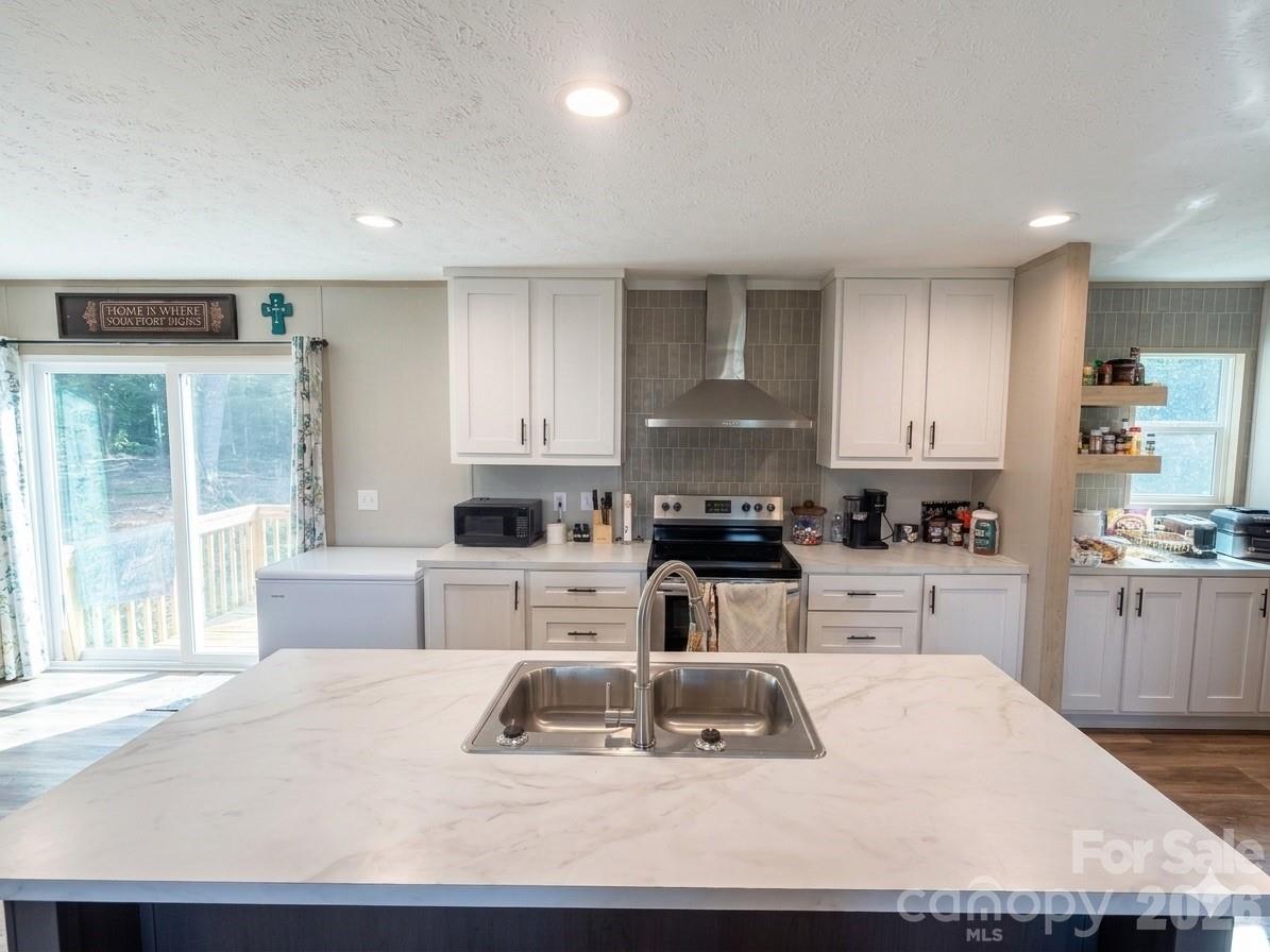5351 Walter Lowman Road Property Photo 4