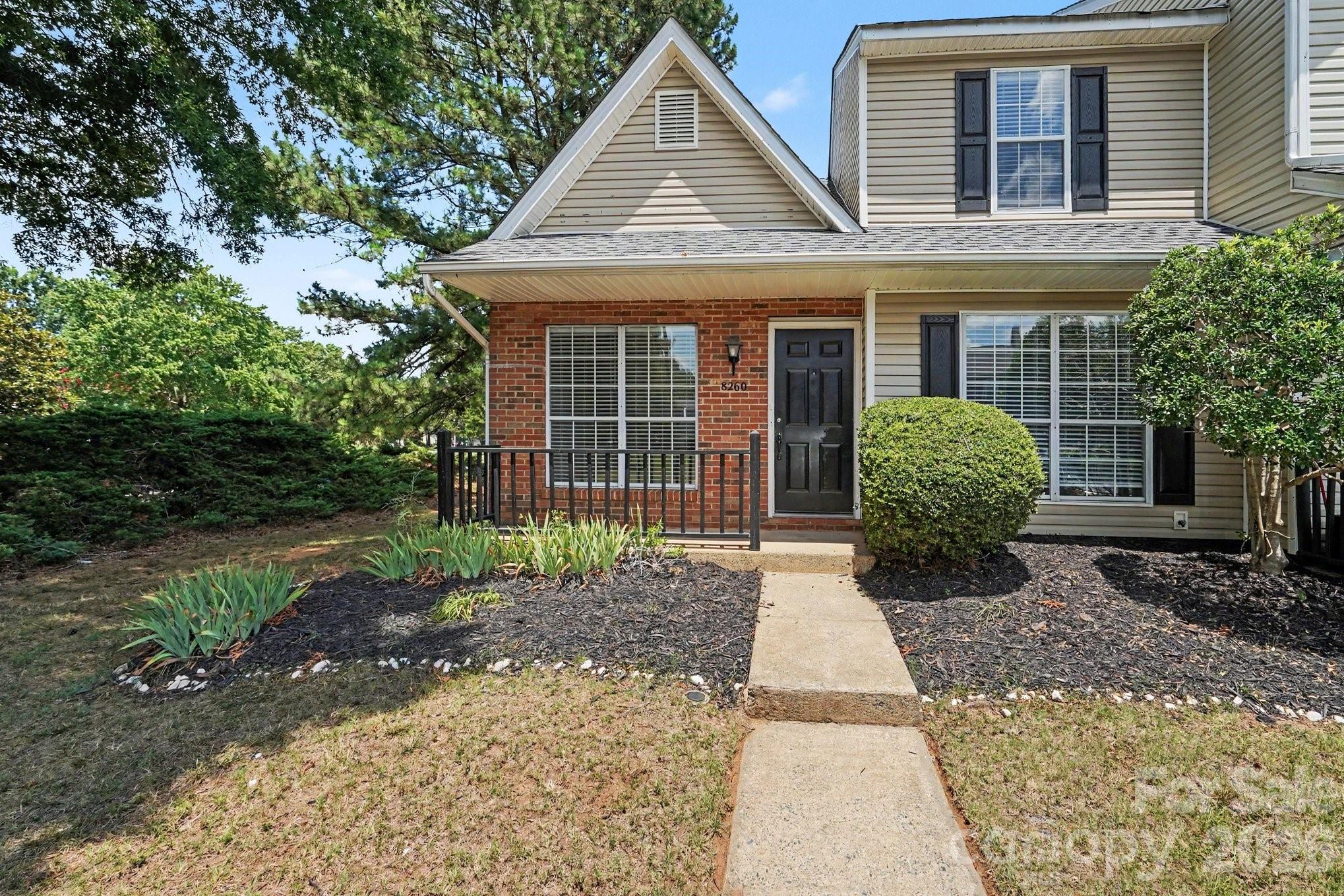8260 Golf Ridge Drive Property Photo 1