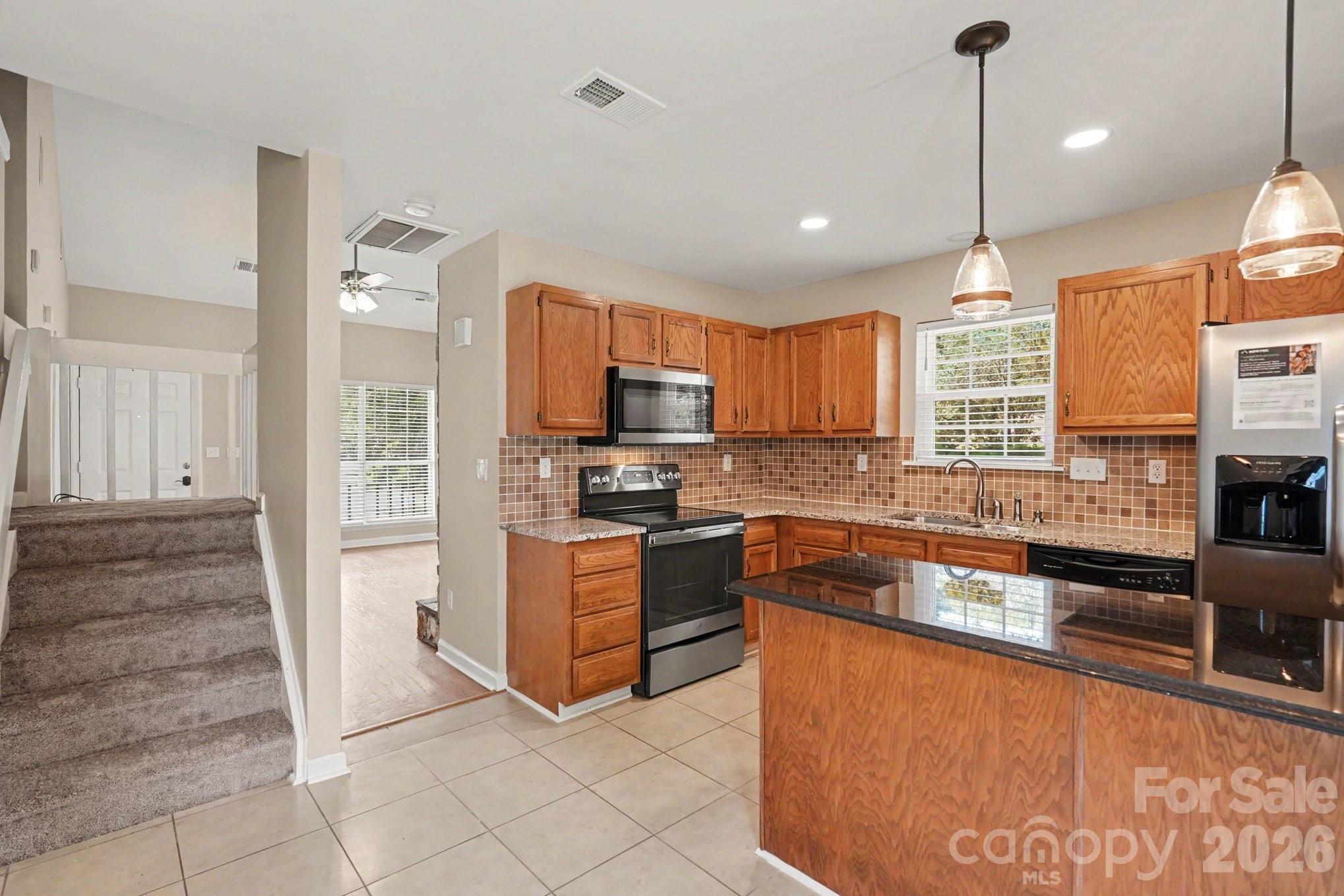 8260 Golf Ridge Drive Property Photo 6