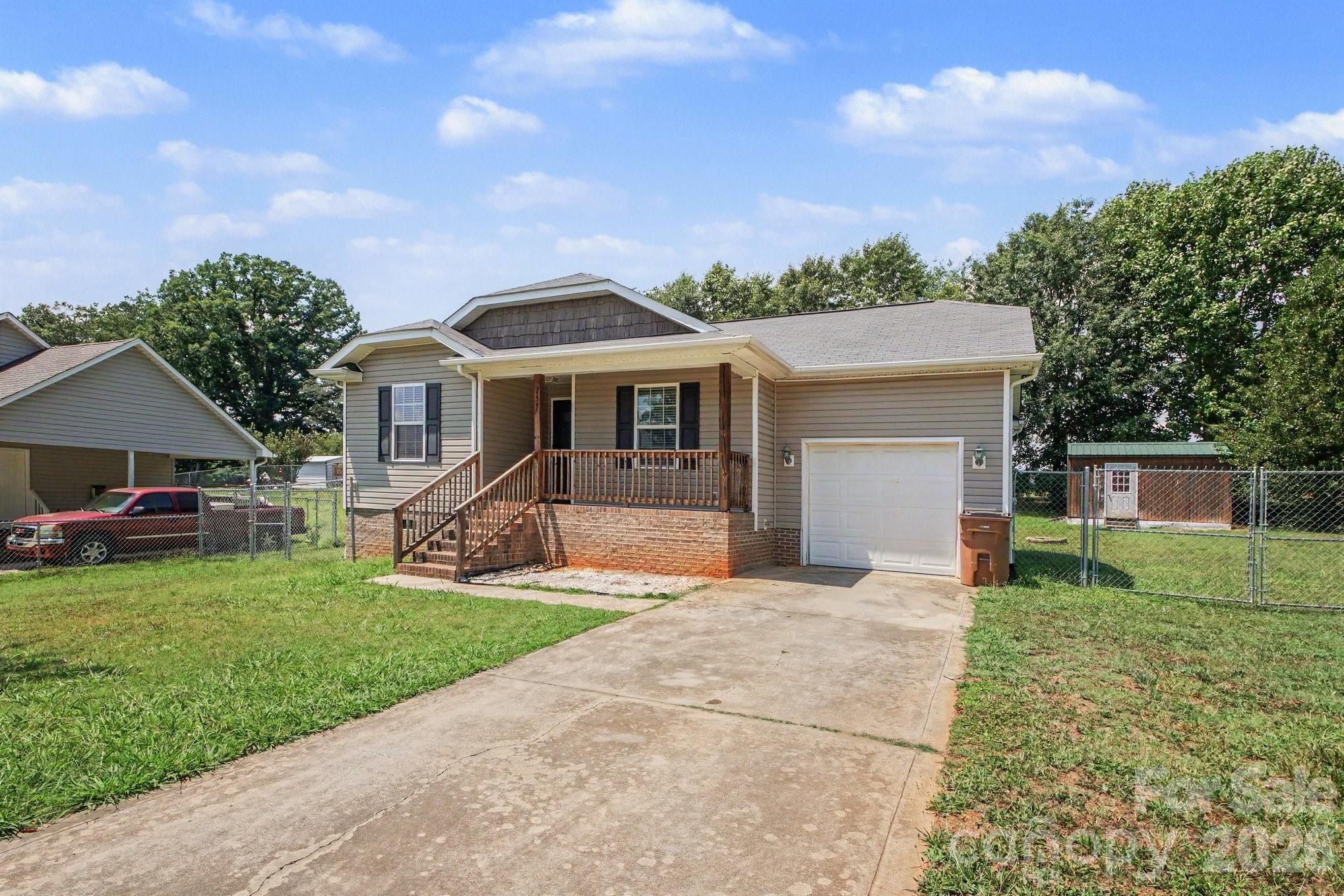 257 Periwinkle Street Property Photo 2