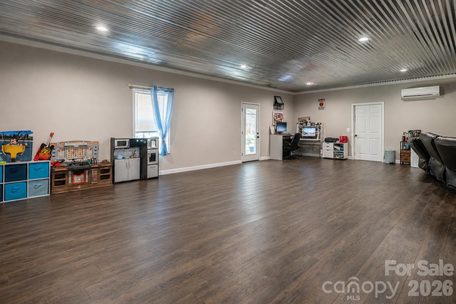 4398 Belmont Drive Property Photo 8