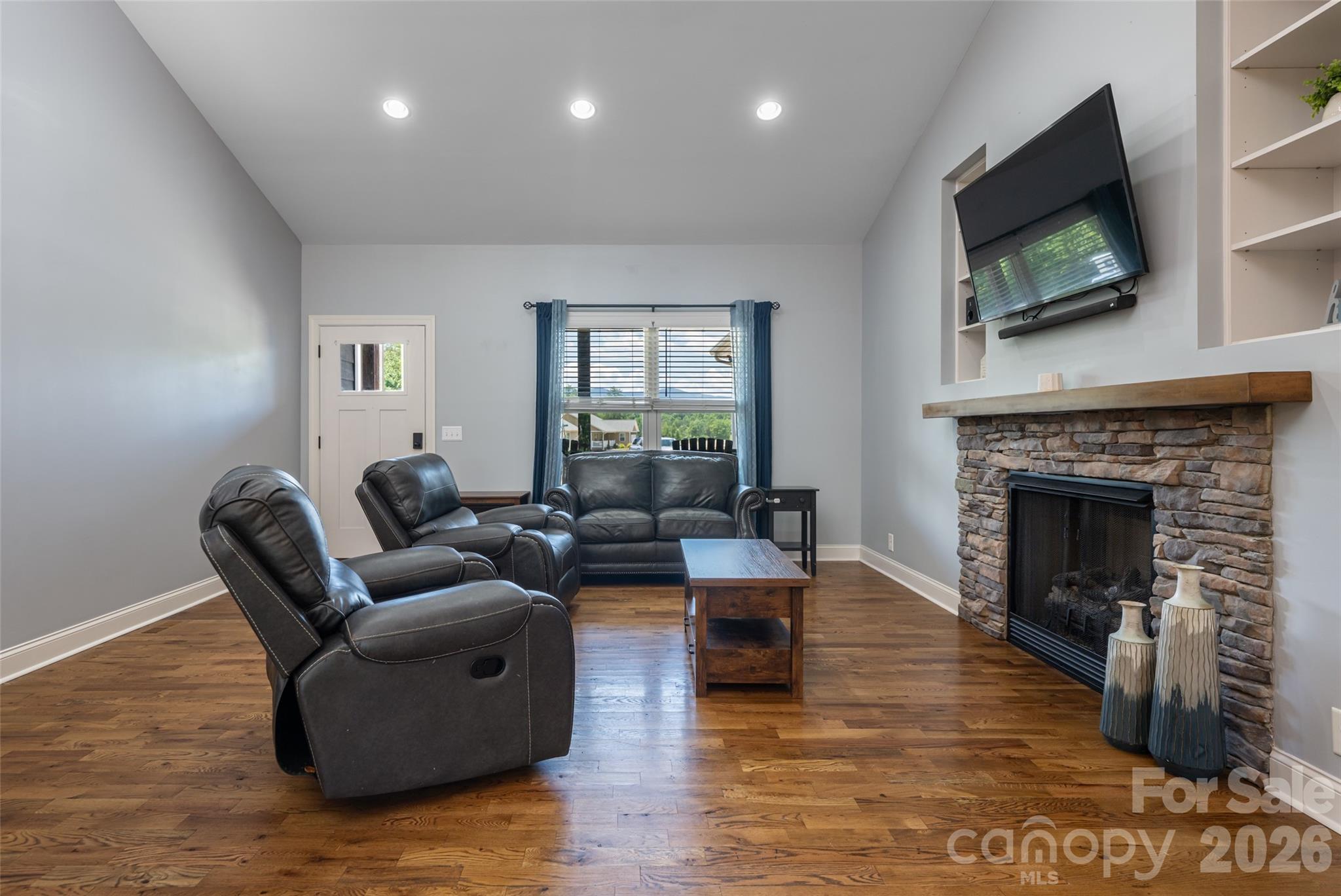 4398 Belmont Drive Property Photo 10