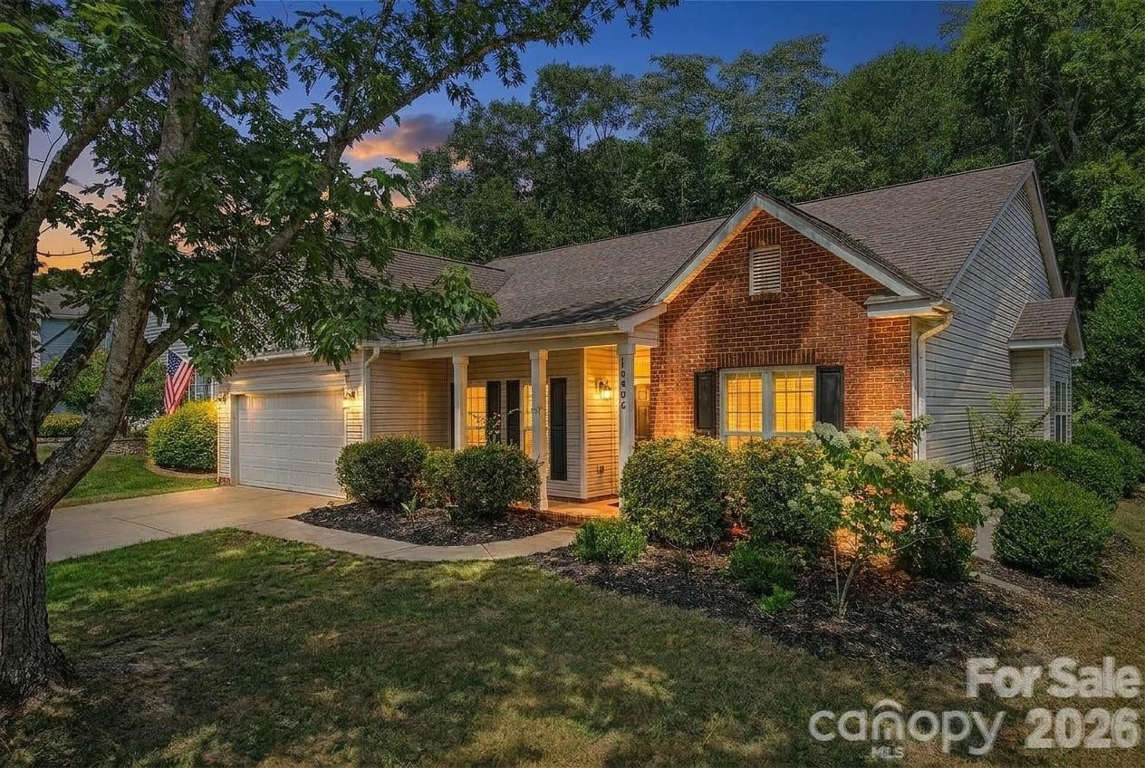 10906 Chamberlain Hall Court Property Photo 2