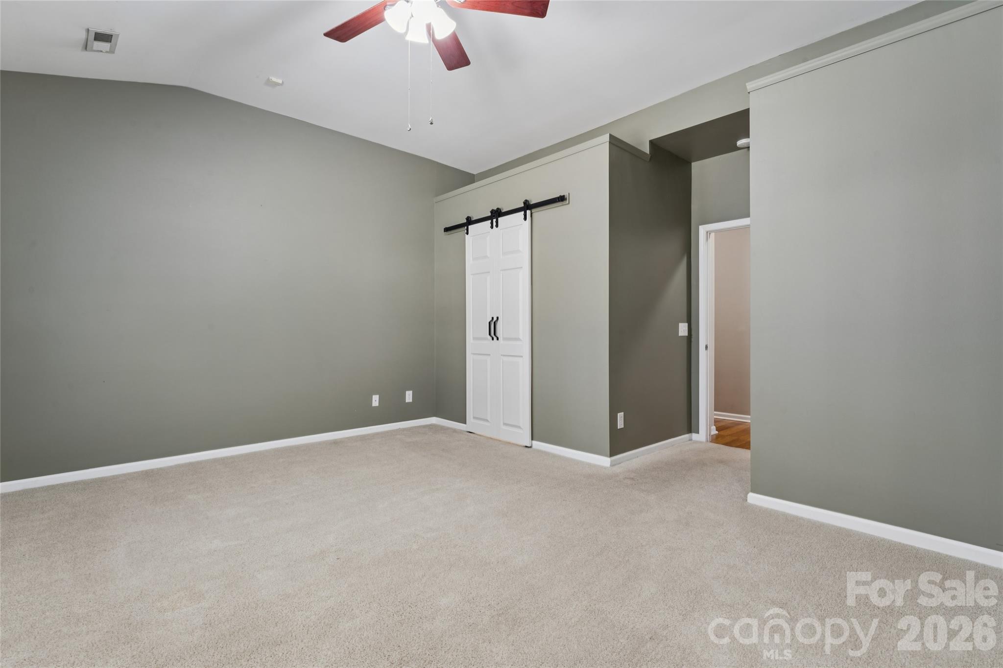10906 Chamberlain Hall Court Property Photo 19