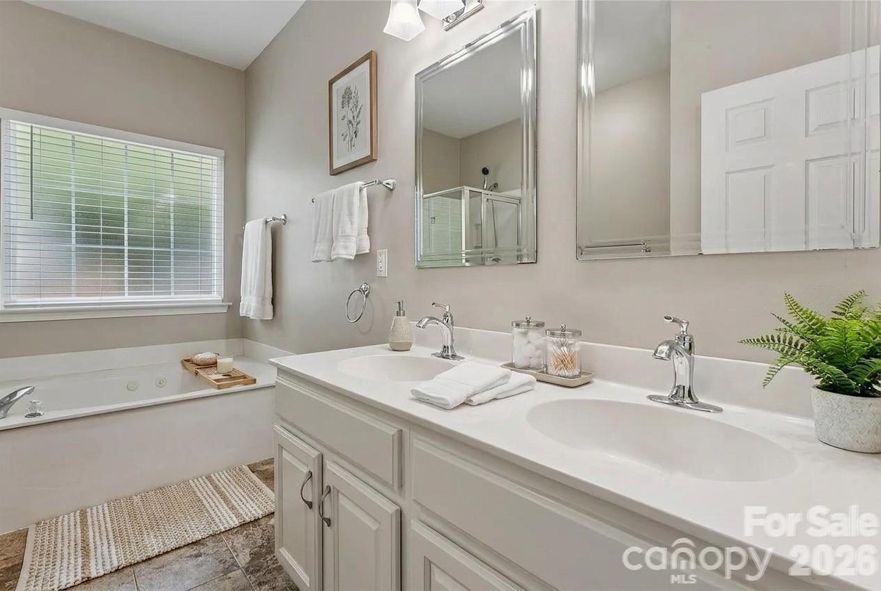 10906 Chamberlain Hall Court Property Photo 19
