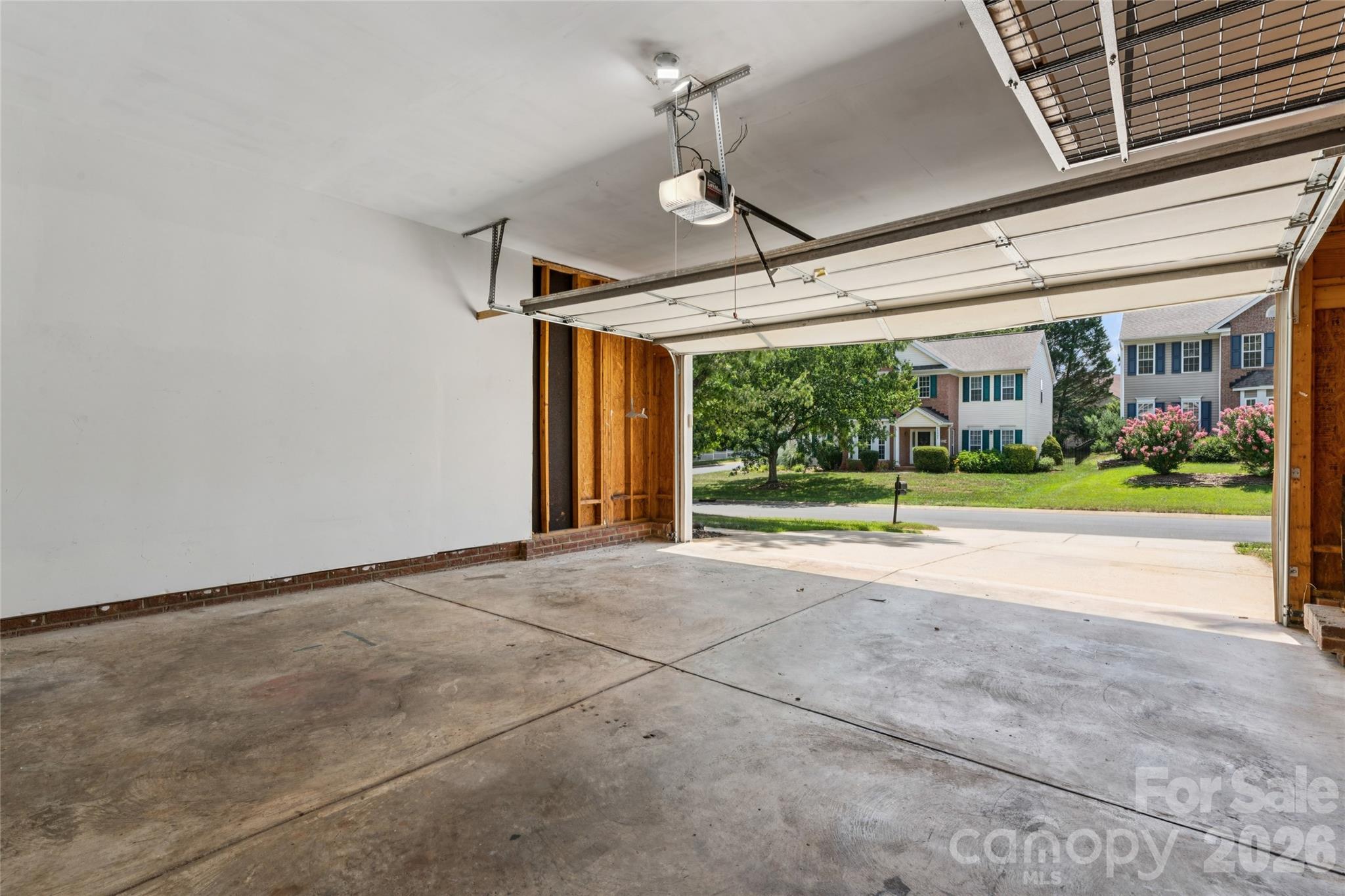 10906 Chamberlain Hall Court Property Photo 29