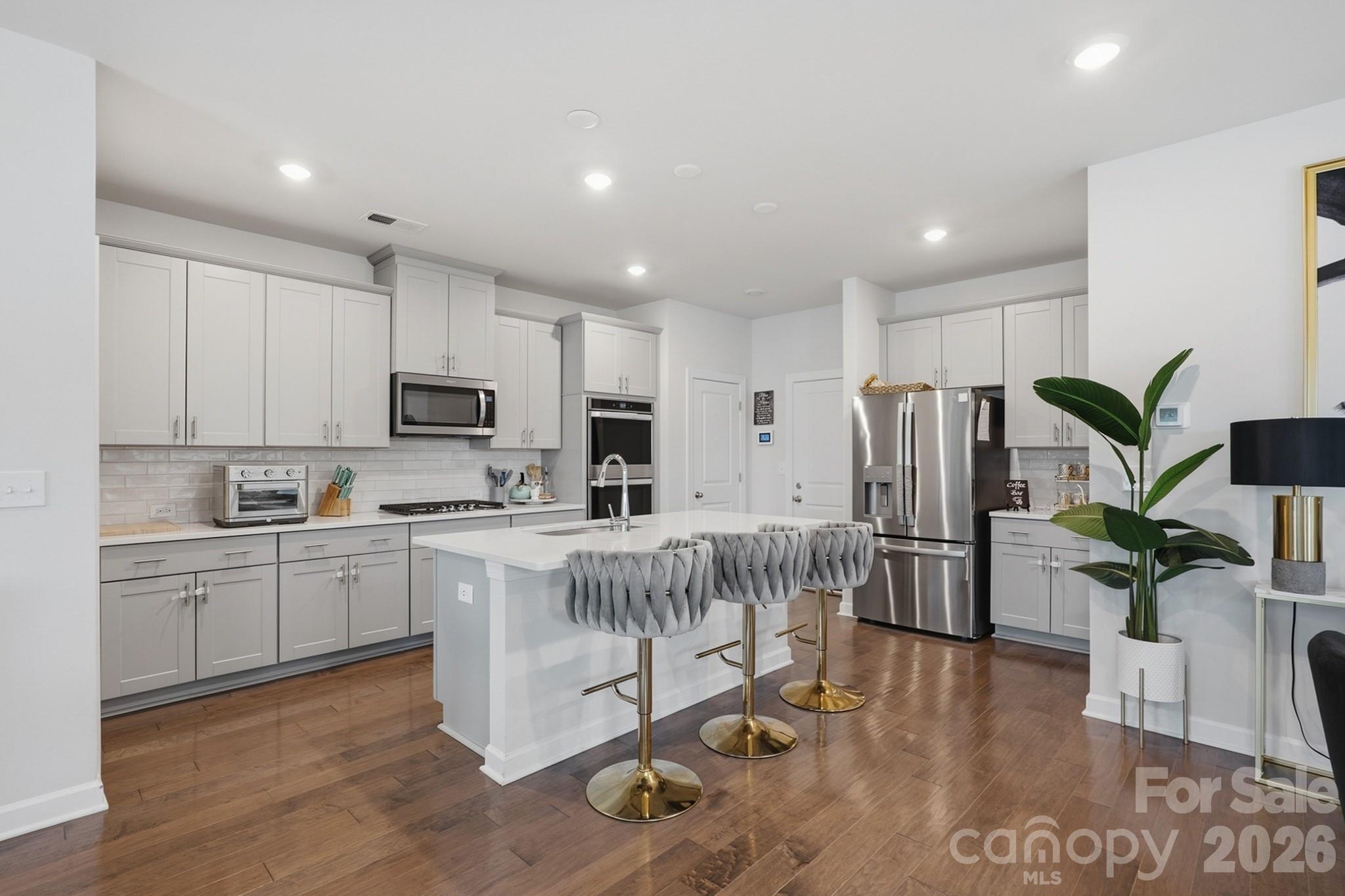 571 Palmarosa Street 130 Property Photo 5