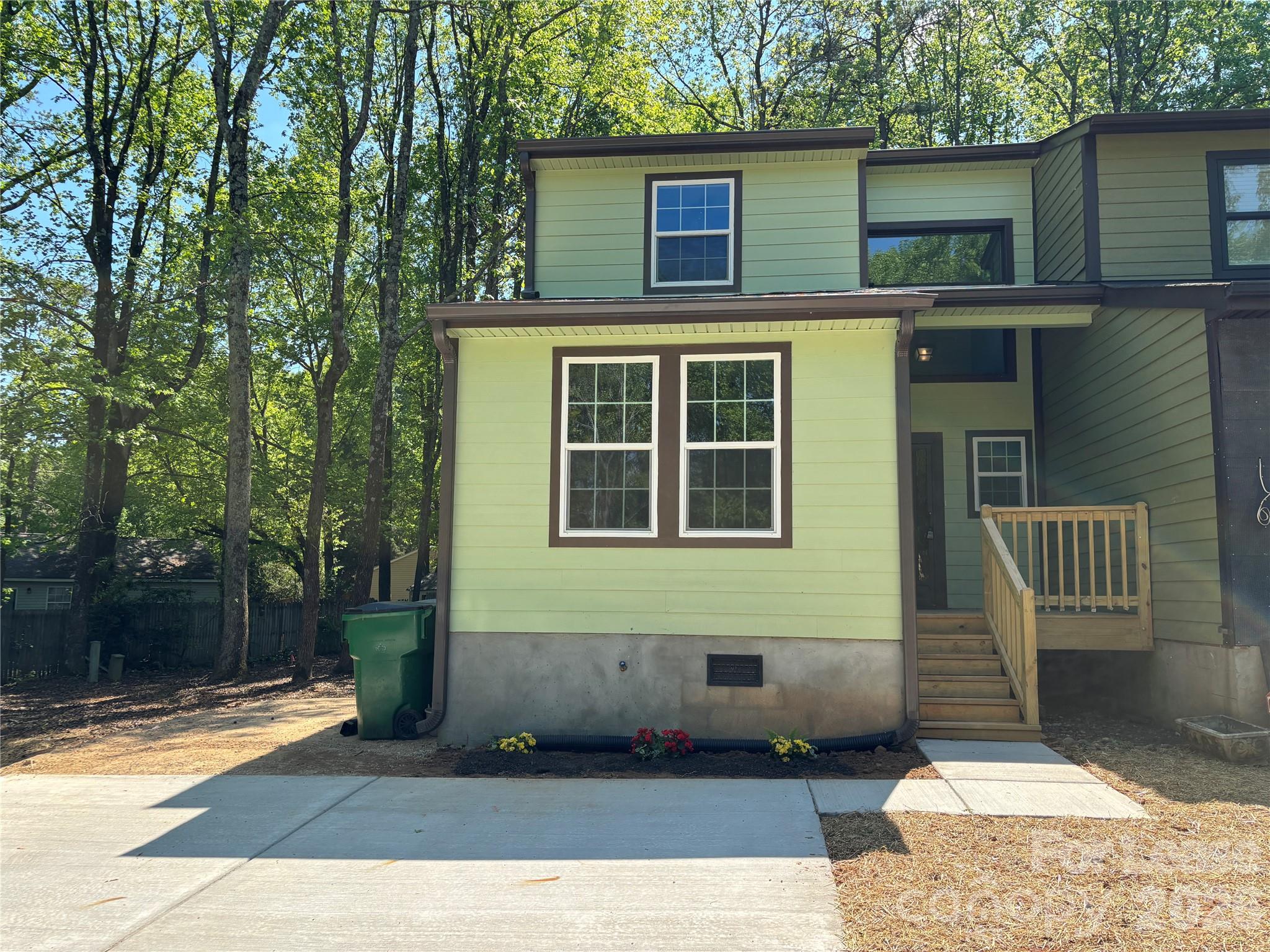 6211 Spanish Oak Road Property Photo 1