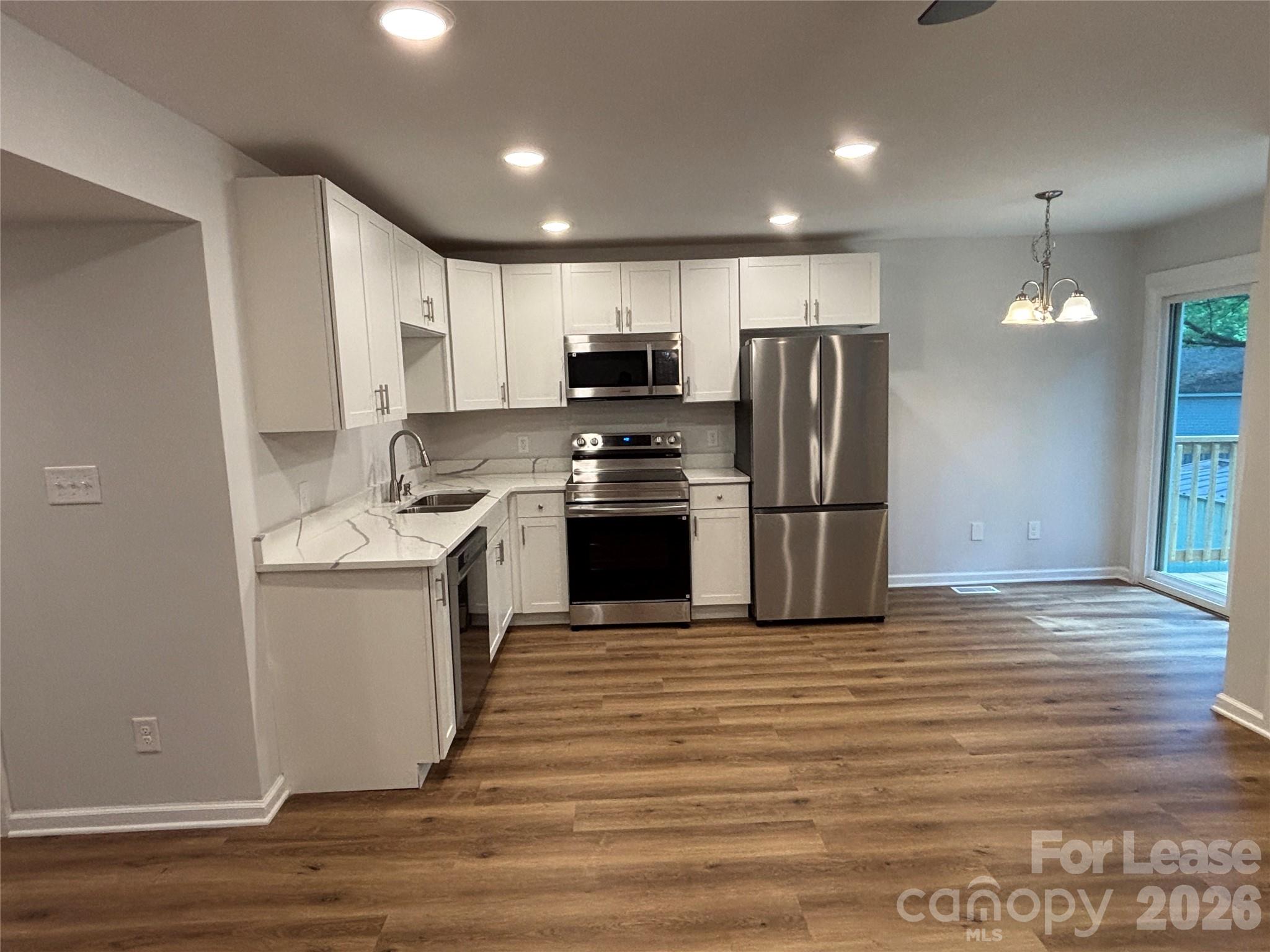 6211 Spanish Oak Road Property Photo 5