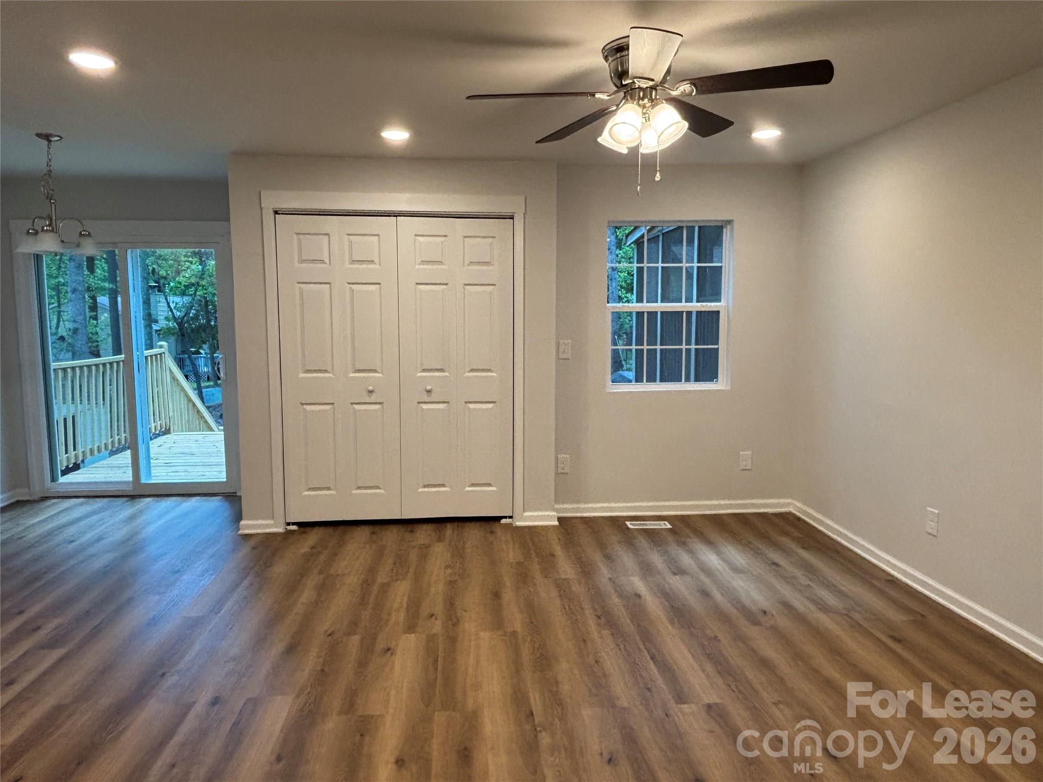 6211 Spanish Oak Road Property Photo 7