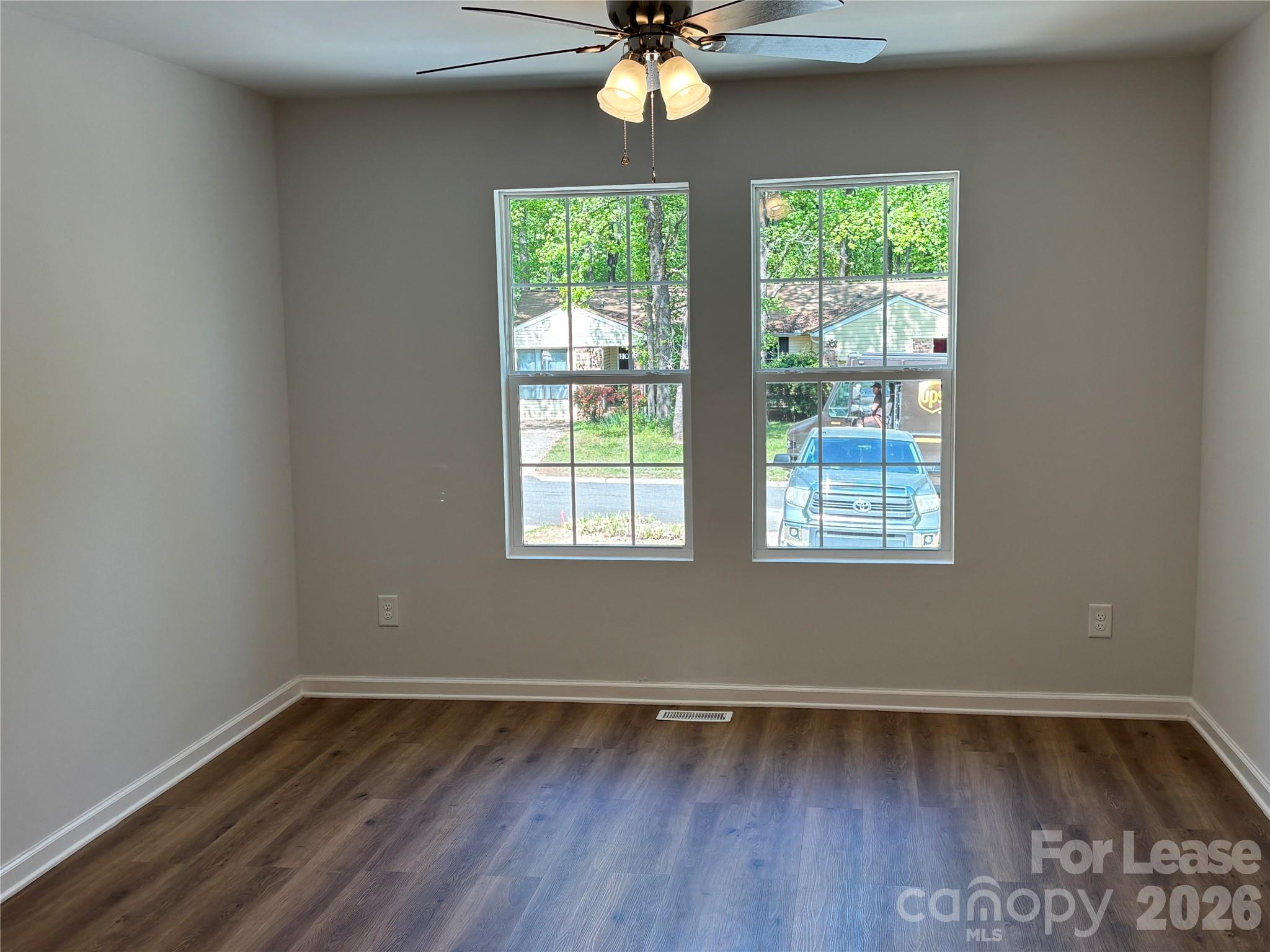 6211 Spanish Oak Road Property Photo 11