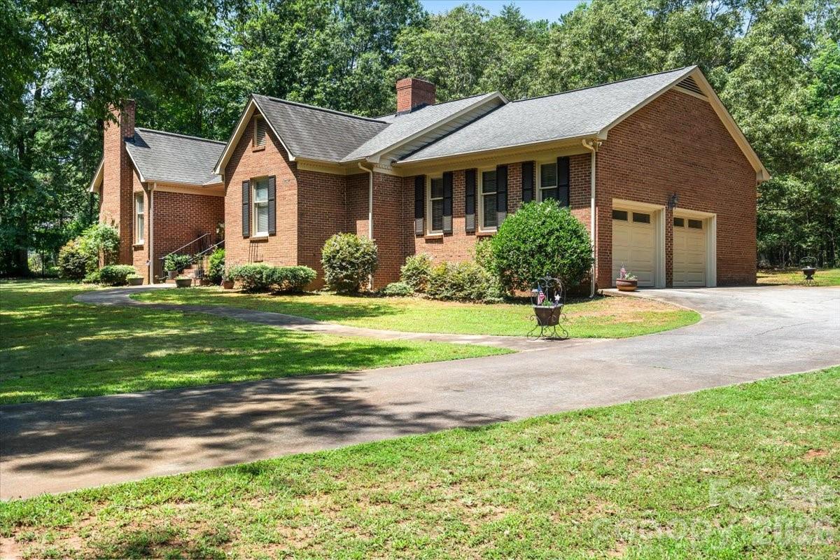 14410 Youngblood Road Property Photo 8