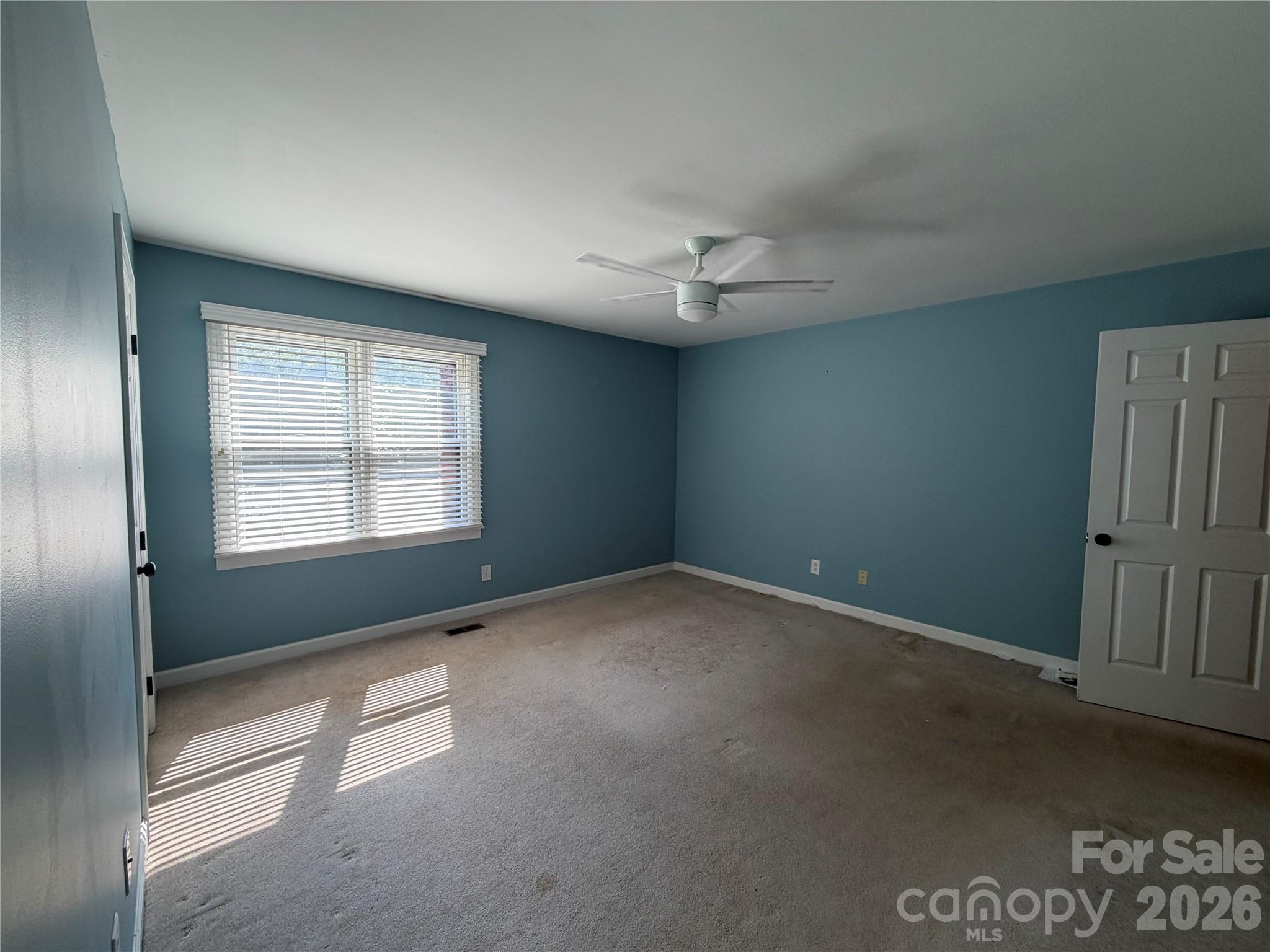 2705 N Center Street 46 Property Photo 13