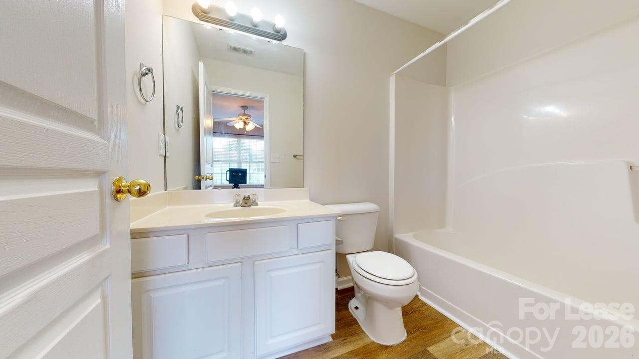 5545 Seths Drive Property Photo 10