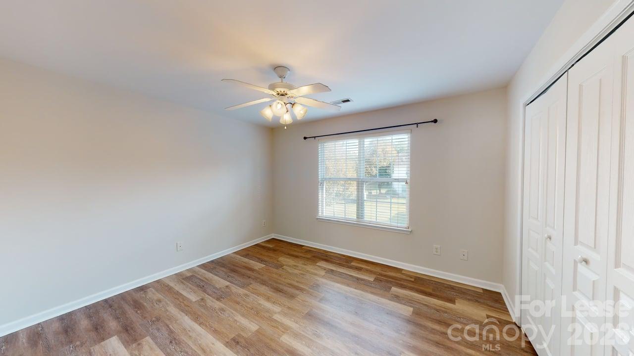 5545 Seths Drive Property Photo 13