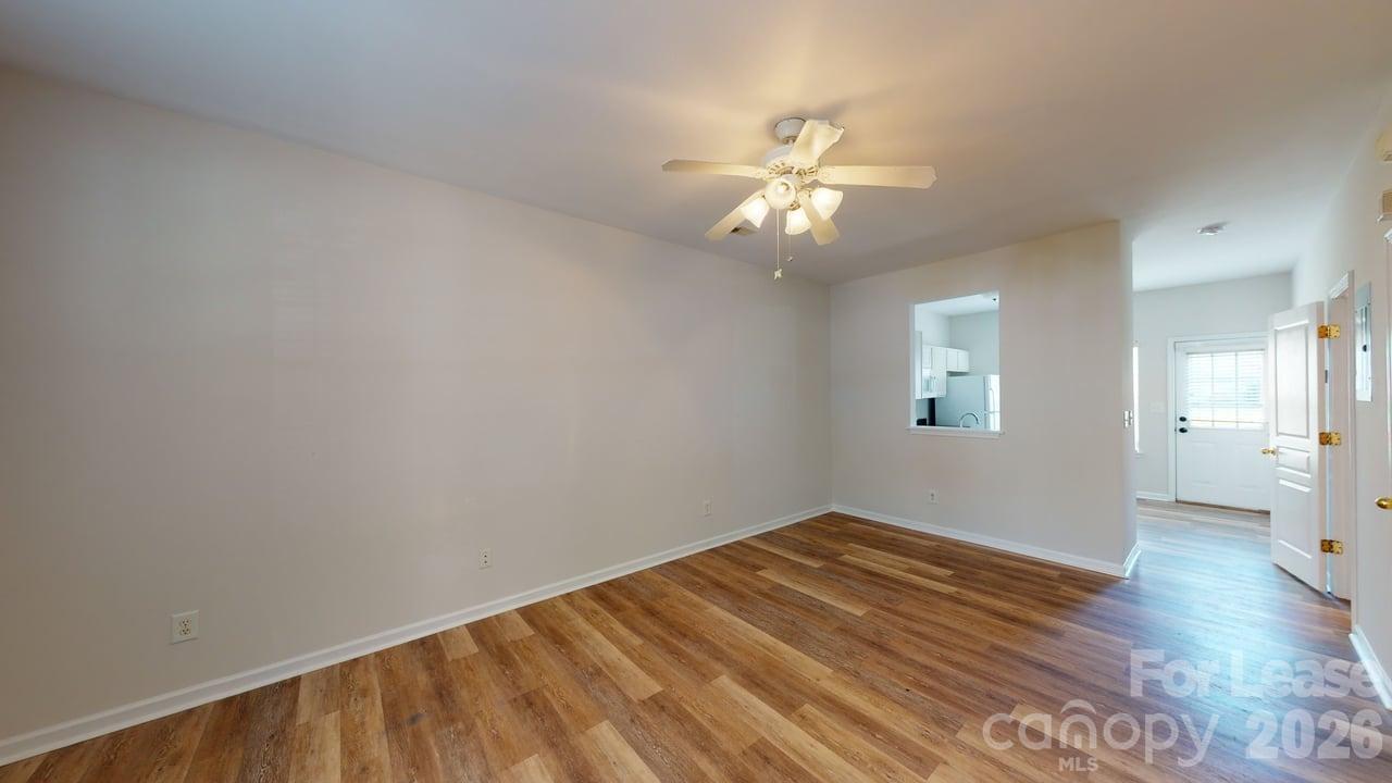 5545 Seths Drive Property Photo 14