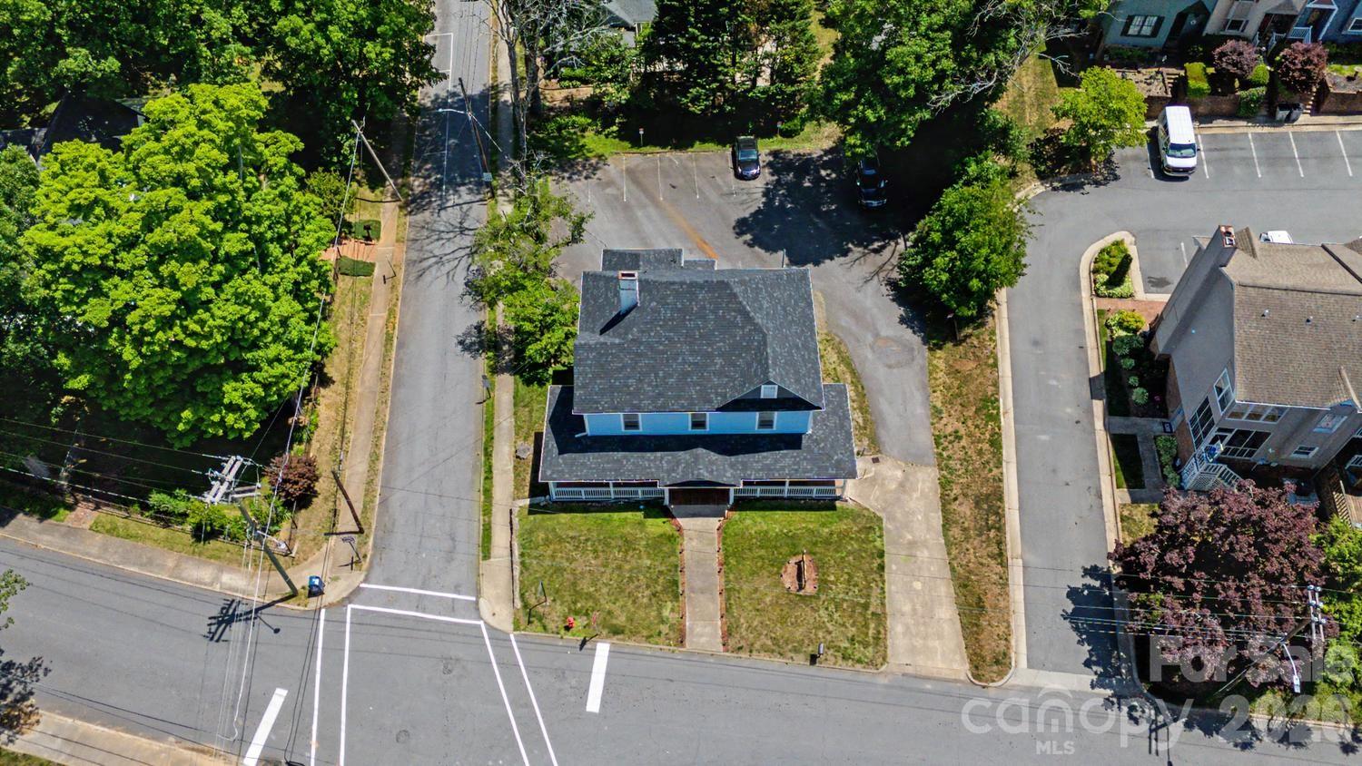 601 College Avenue Property Photo 31