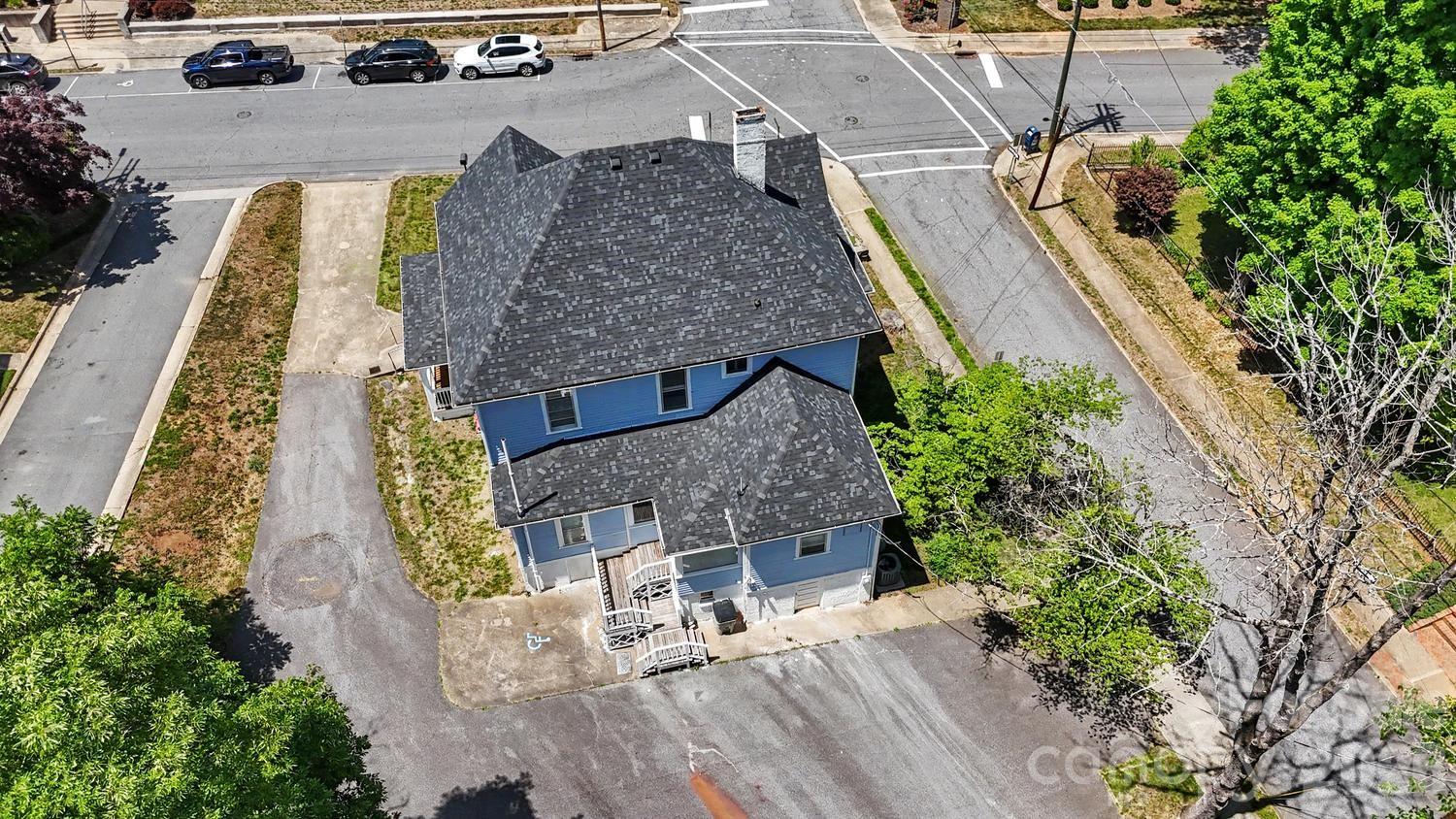 601 College Avenue Property Photo 39