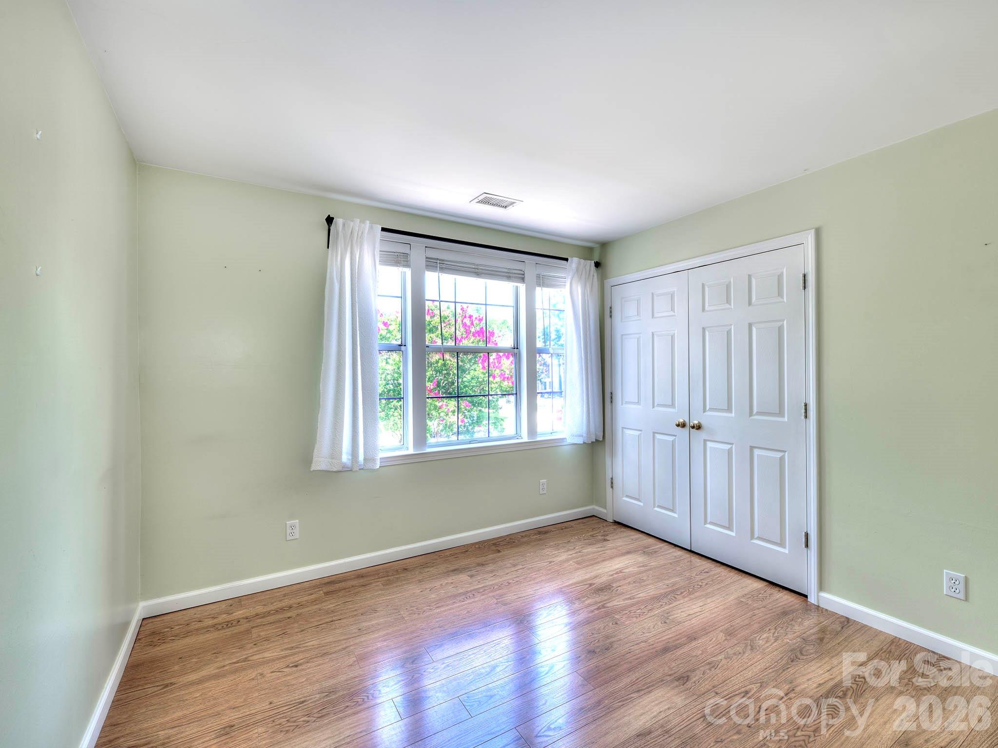 11206 Longhedge Lane Property Photo 27