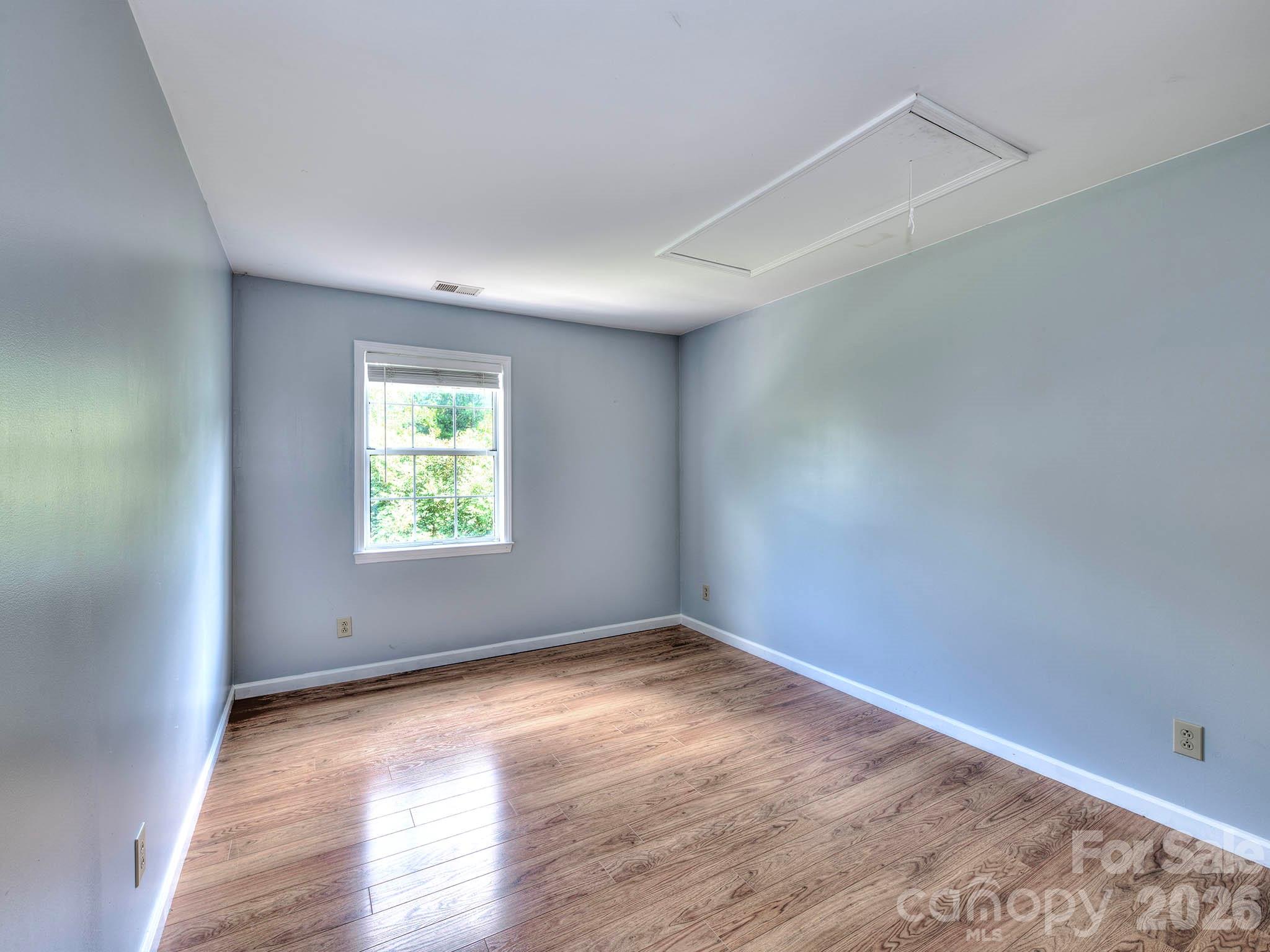 11206 Longhedge Lane Property Photo 29