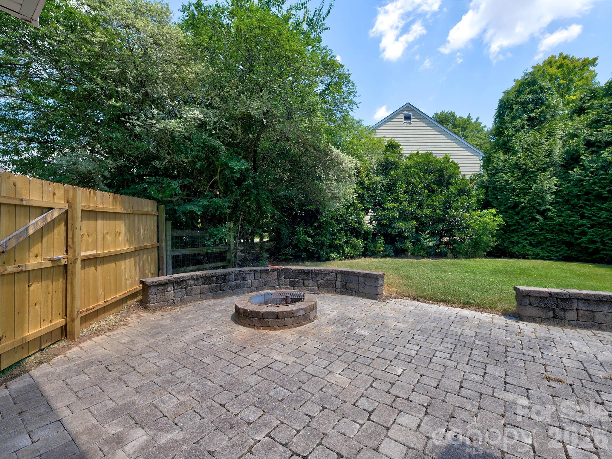 11206 Longhedge Lane Property Photo 34
