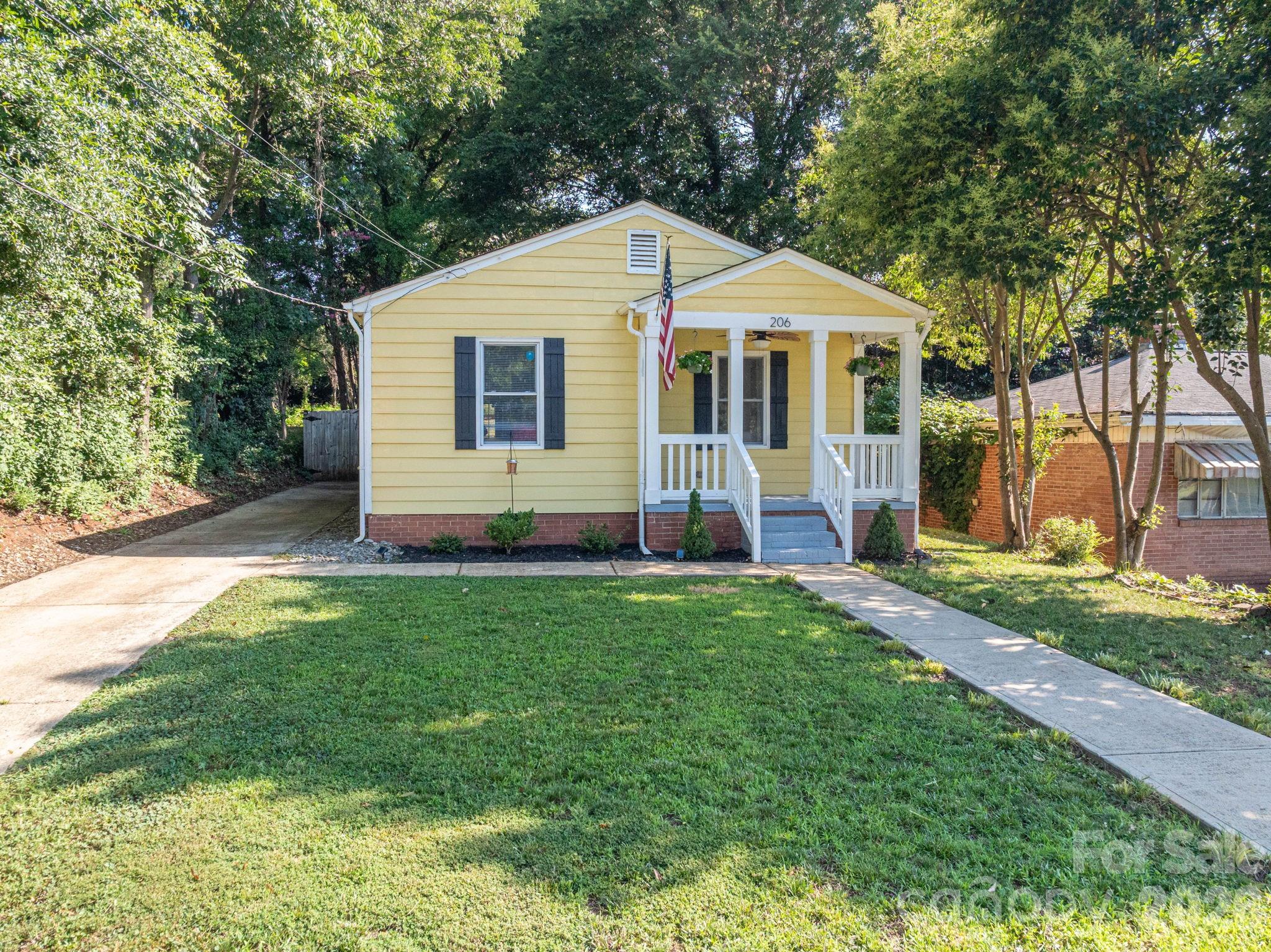 206 Cedar Street Property Photo 2