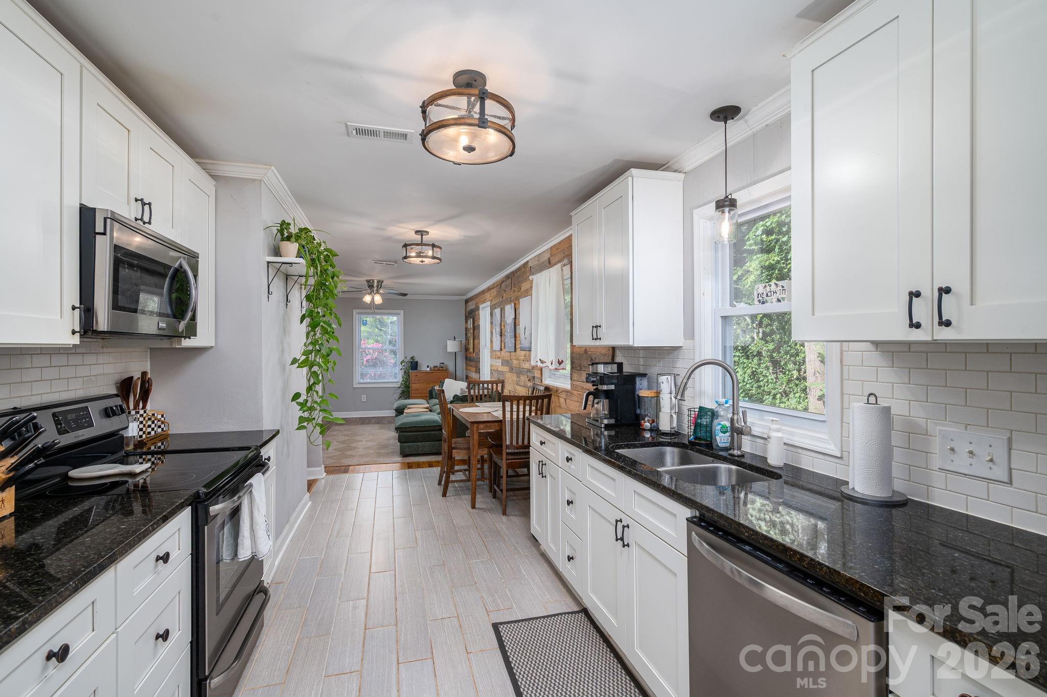 206 Cedar Street Property Photo 12