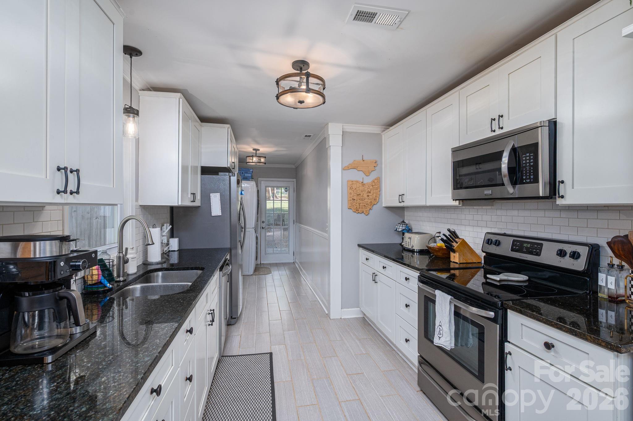 206 Cedar Street Property Photo 13