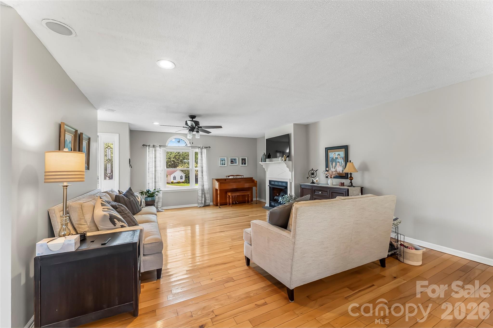 3955 Northernmistic Drive Property Photo 4