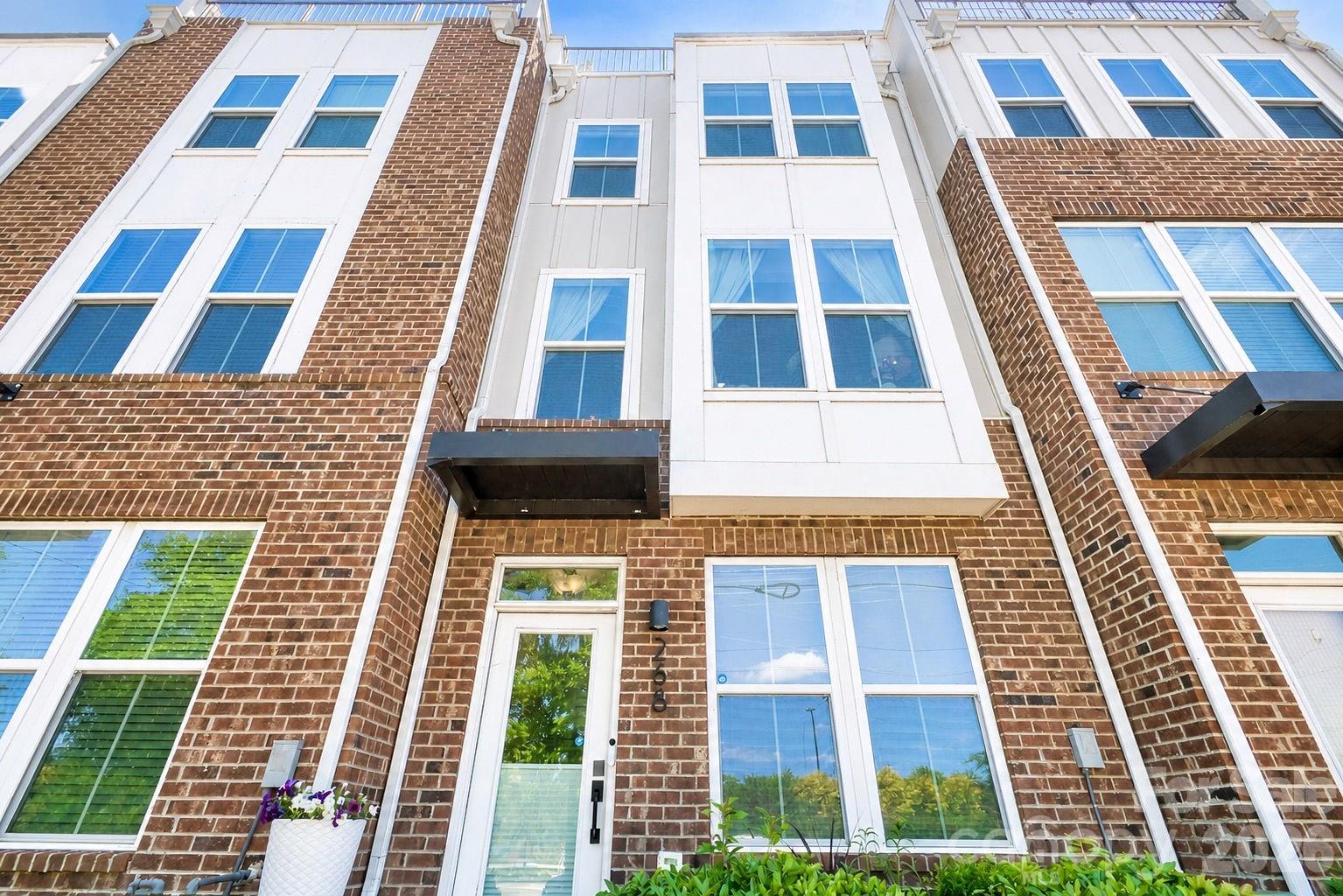268 Parkwood Avenue Property Photo 1