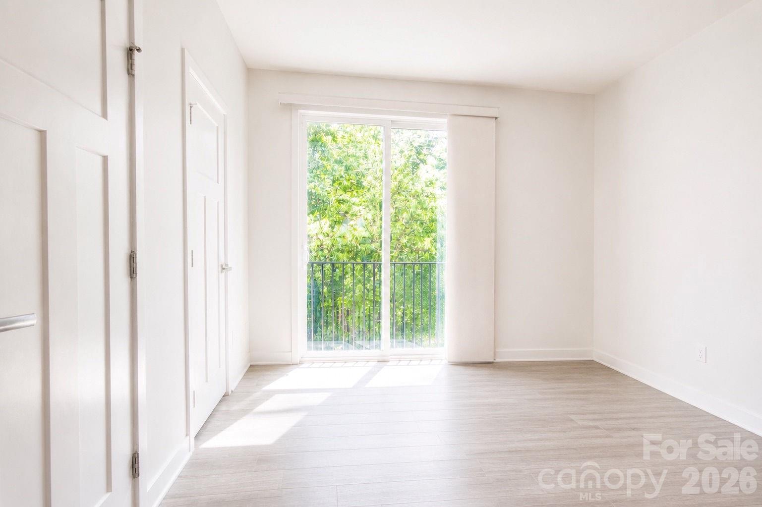 268 Parkwood Avenue Property Photo 7
