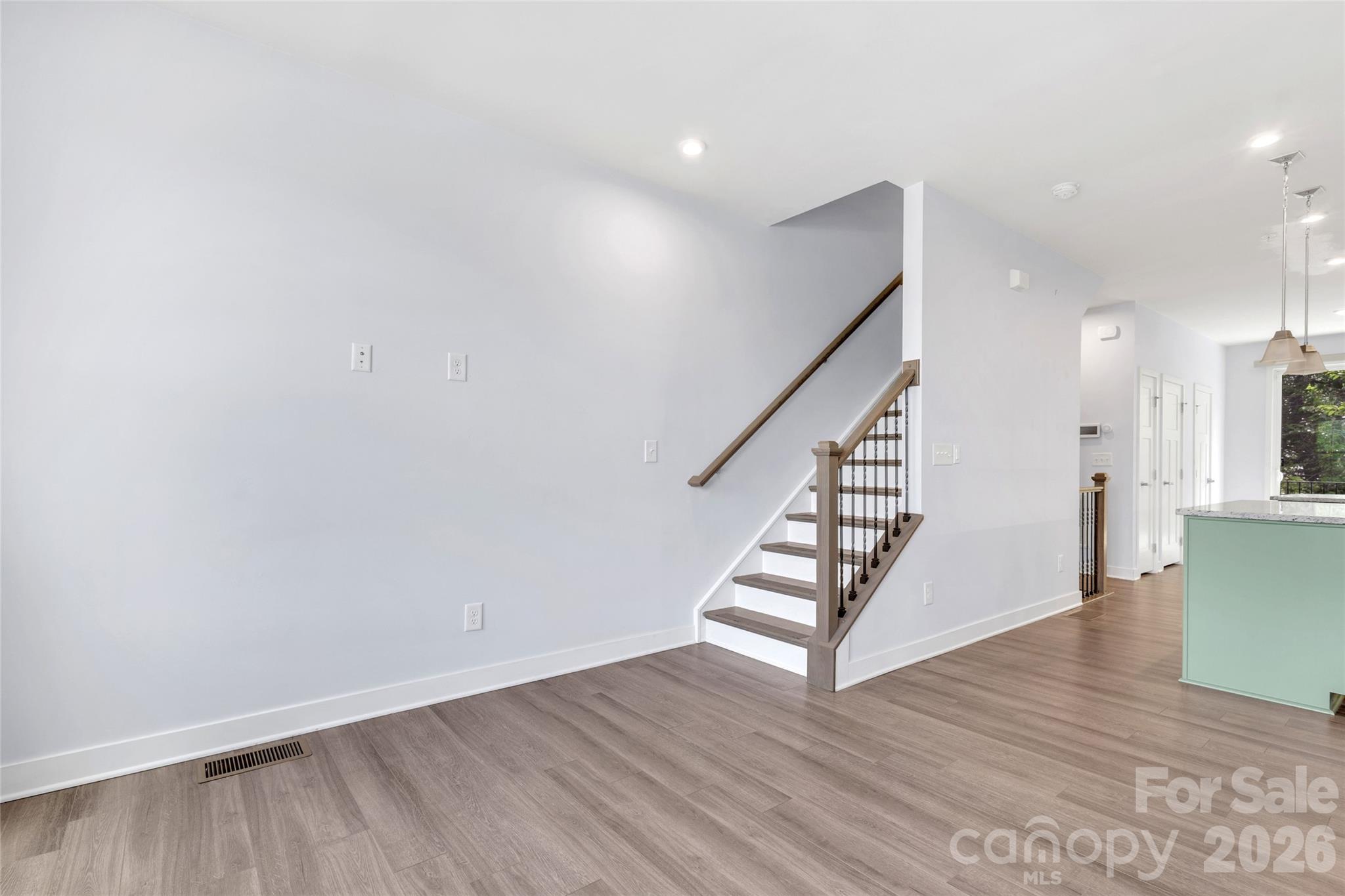 268 Parkwood Avenue Property Photo 15