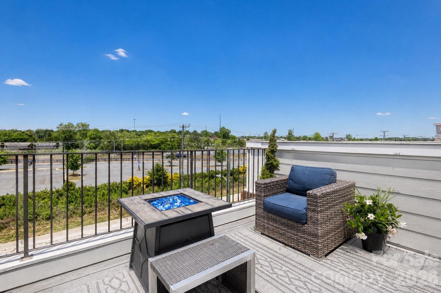 268 Parkwood Avenue Property Photo 38