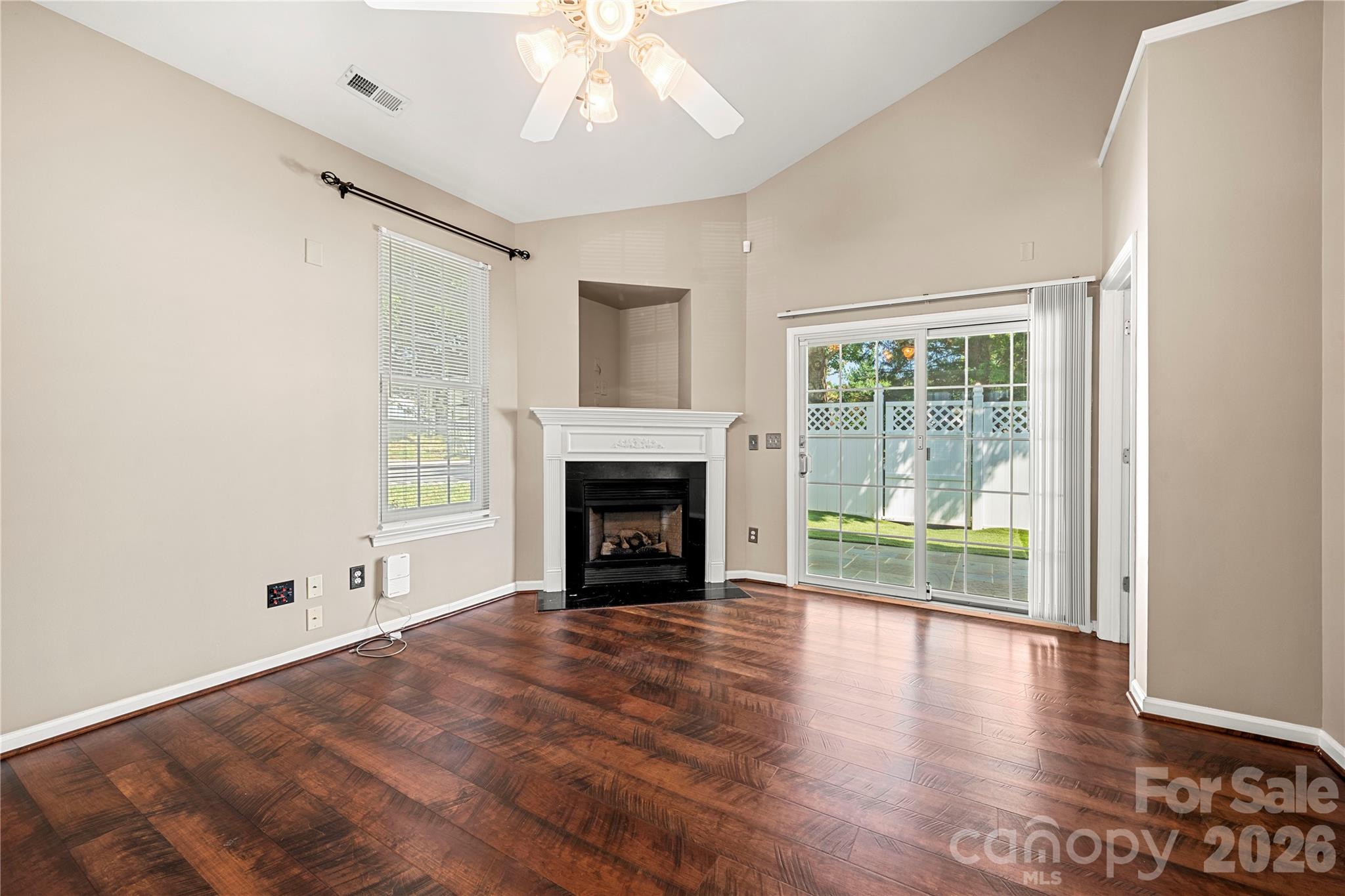 207 Dawn Mist Lane Property Photo 3