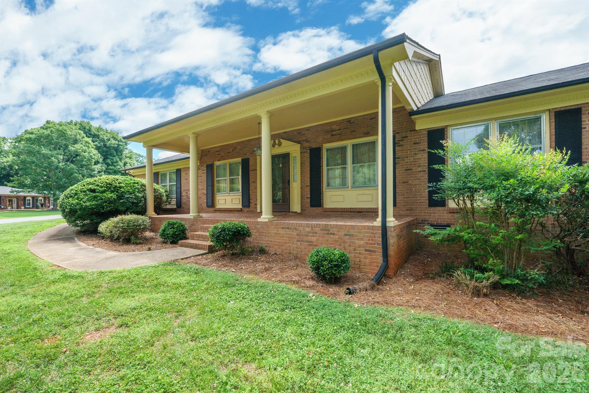 1602 Arden Drive Property Photo 1