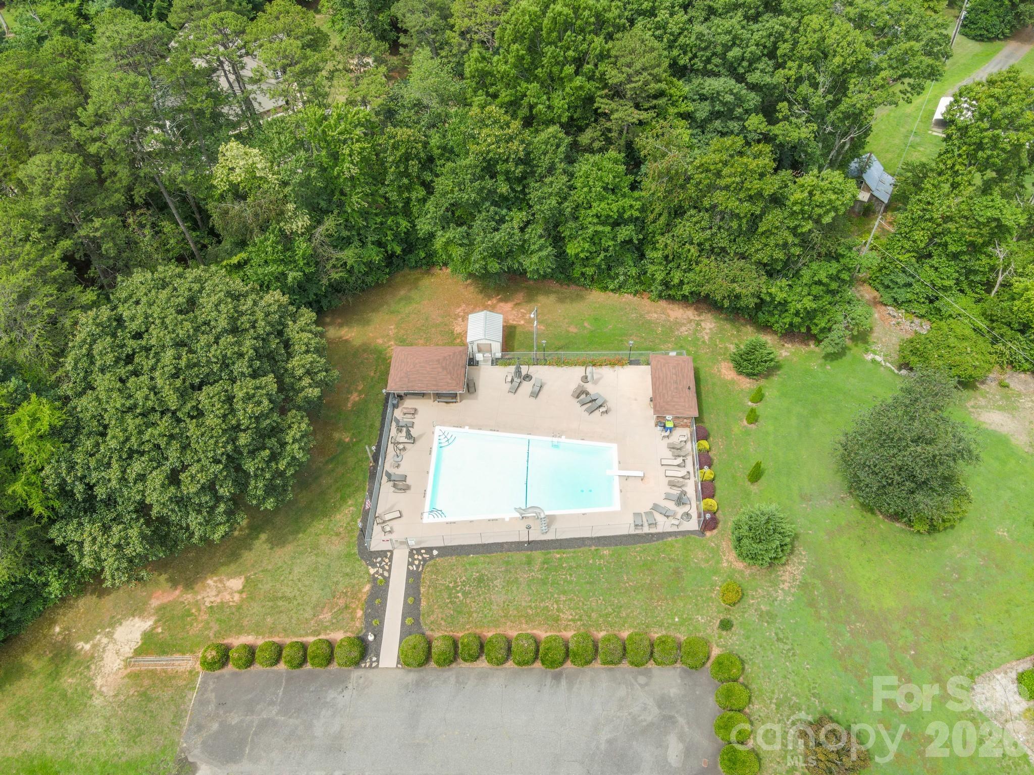 1602 Arden Drive Property Photo 3