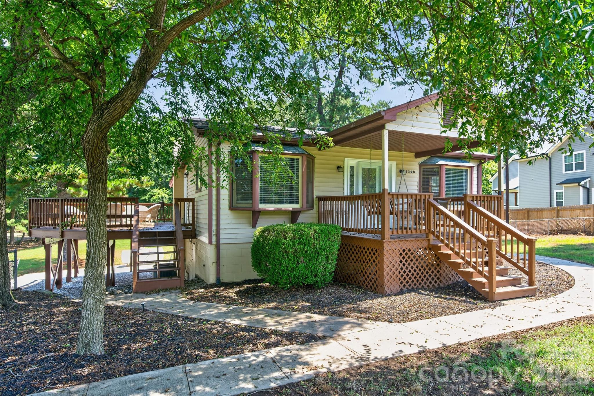 7040 Pear Tree Road Property Photo 1