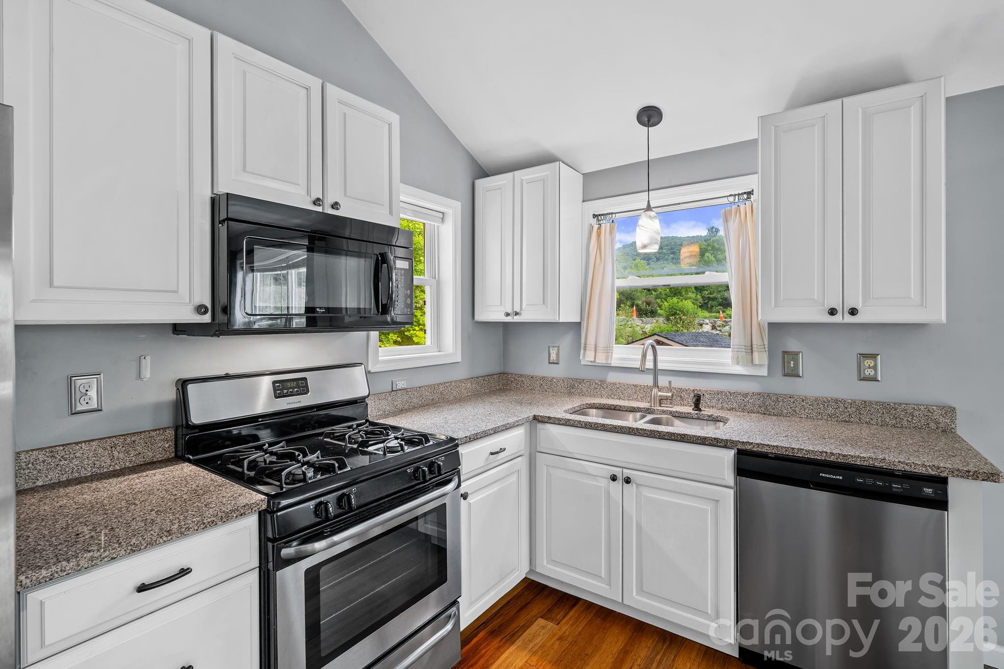 5239 Gerton Highway Property Photo 10