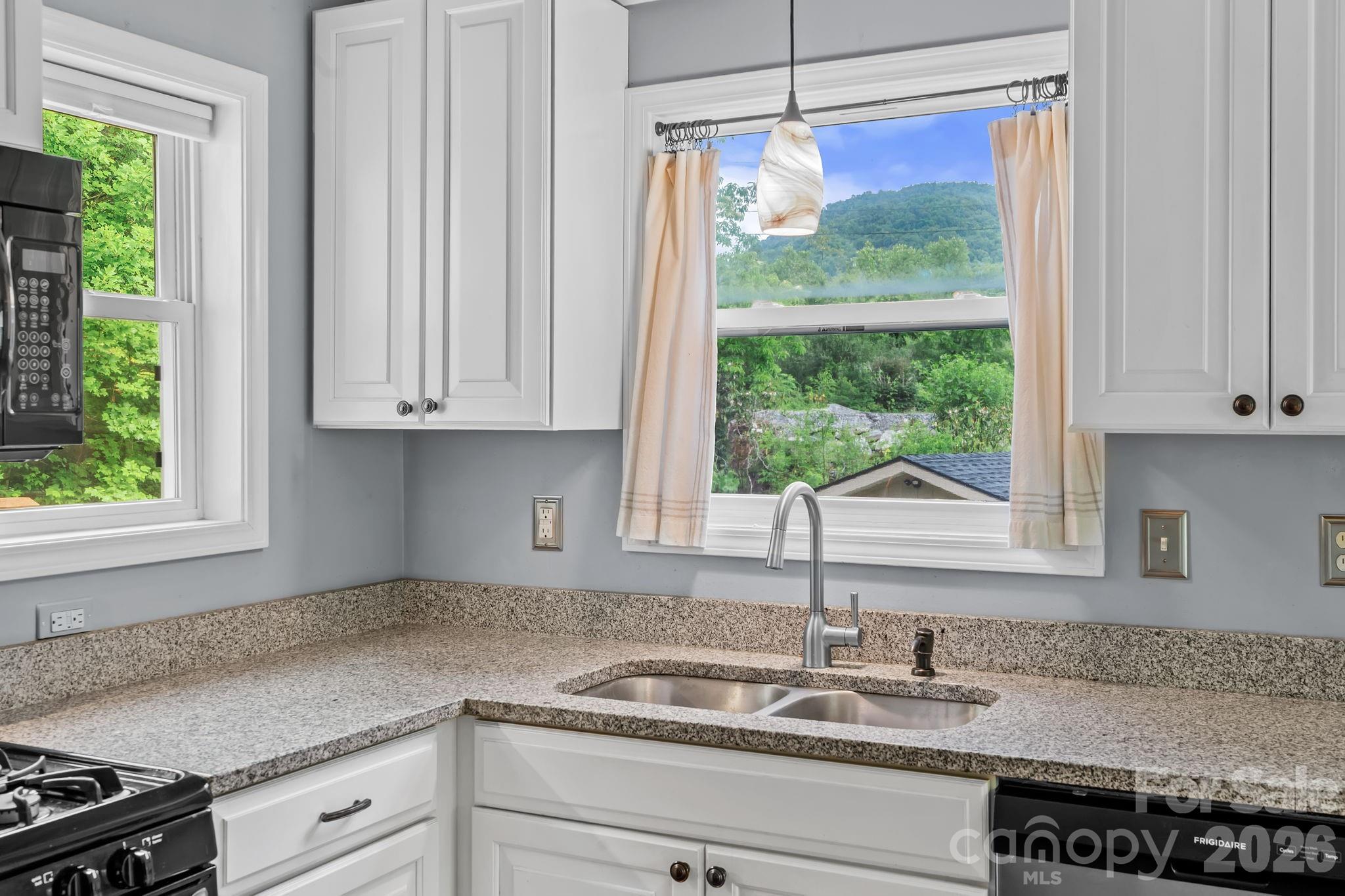 5239 Gerton Highway Property Photo 11