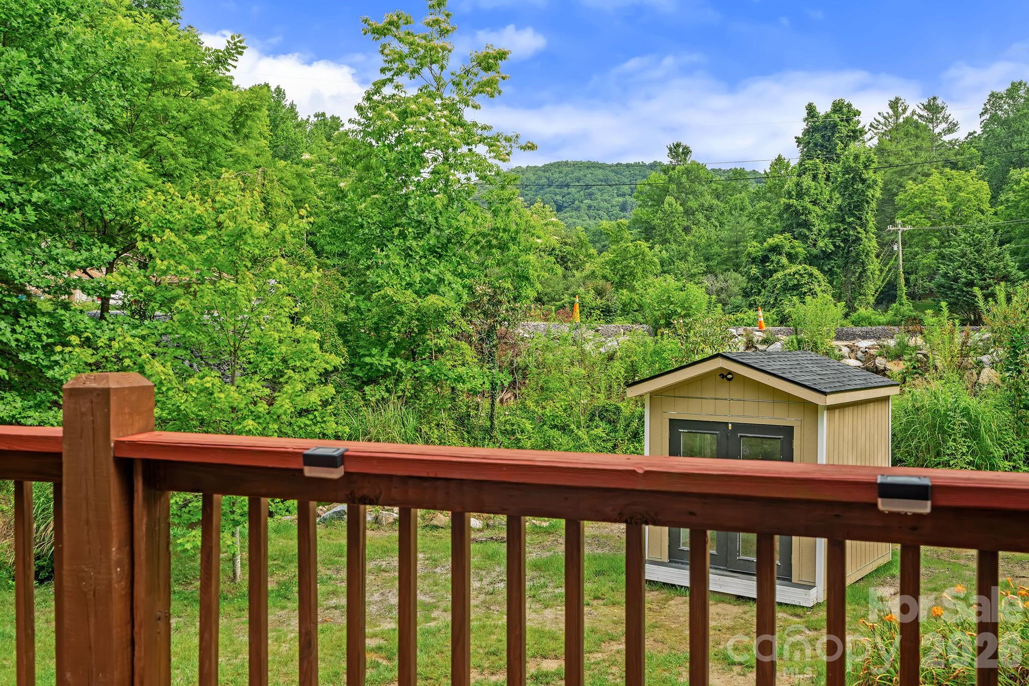 5239 Gerton Highway Property Photo 15