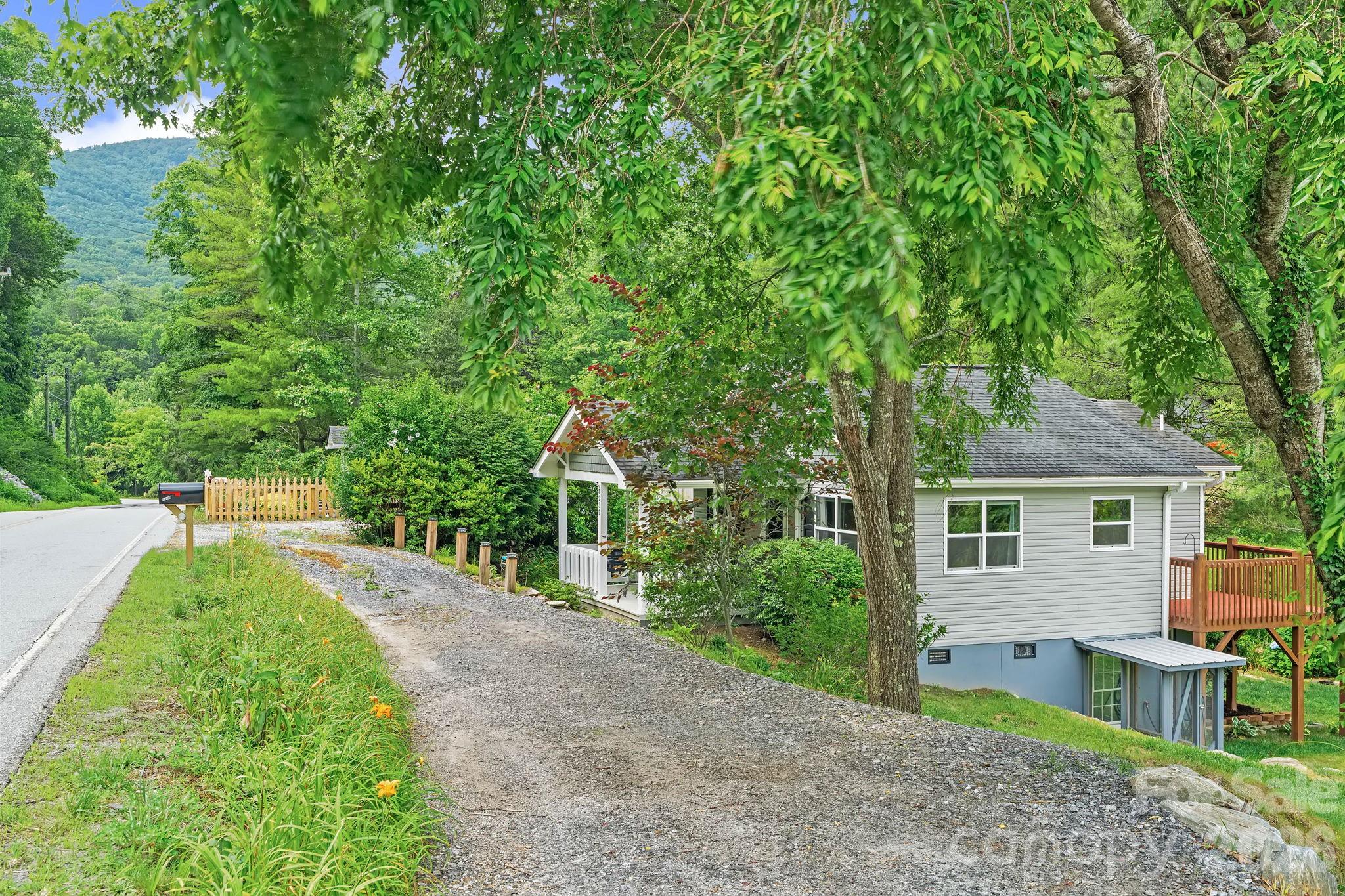 5239 Gerton Highway Property Photo 34