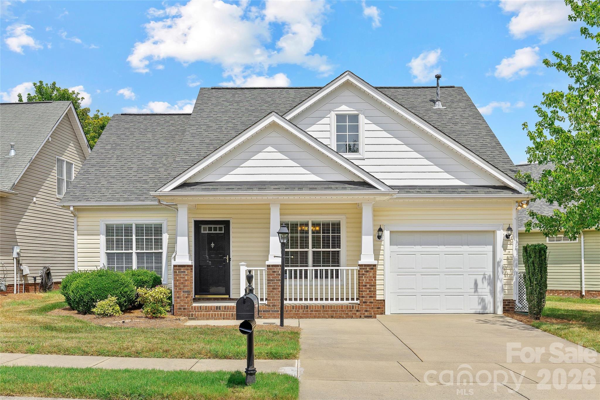 1017 Curry Way Property Photo 1