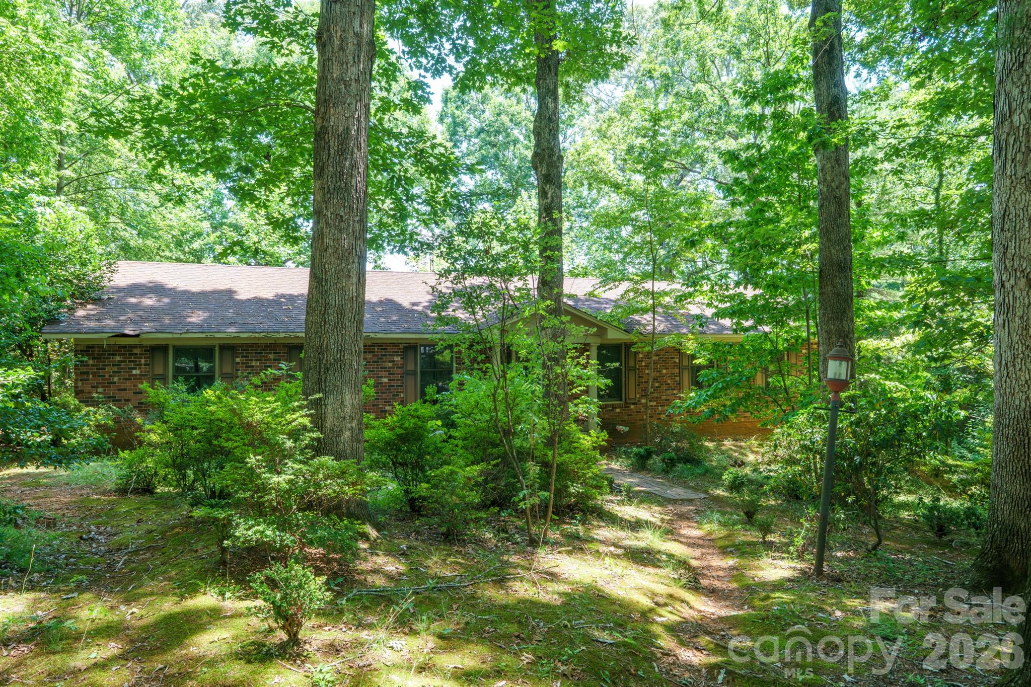 1729 Brentwood Drive Property Photo 7