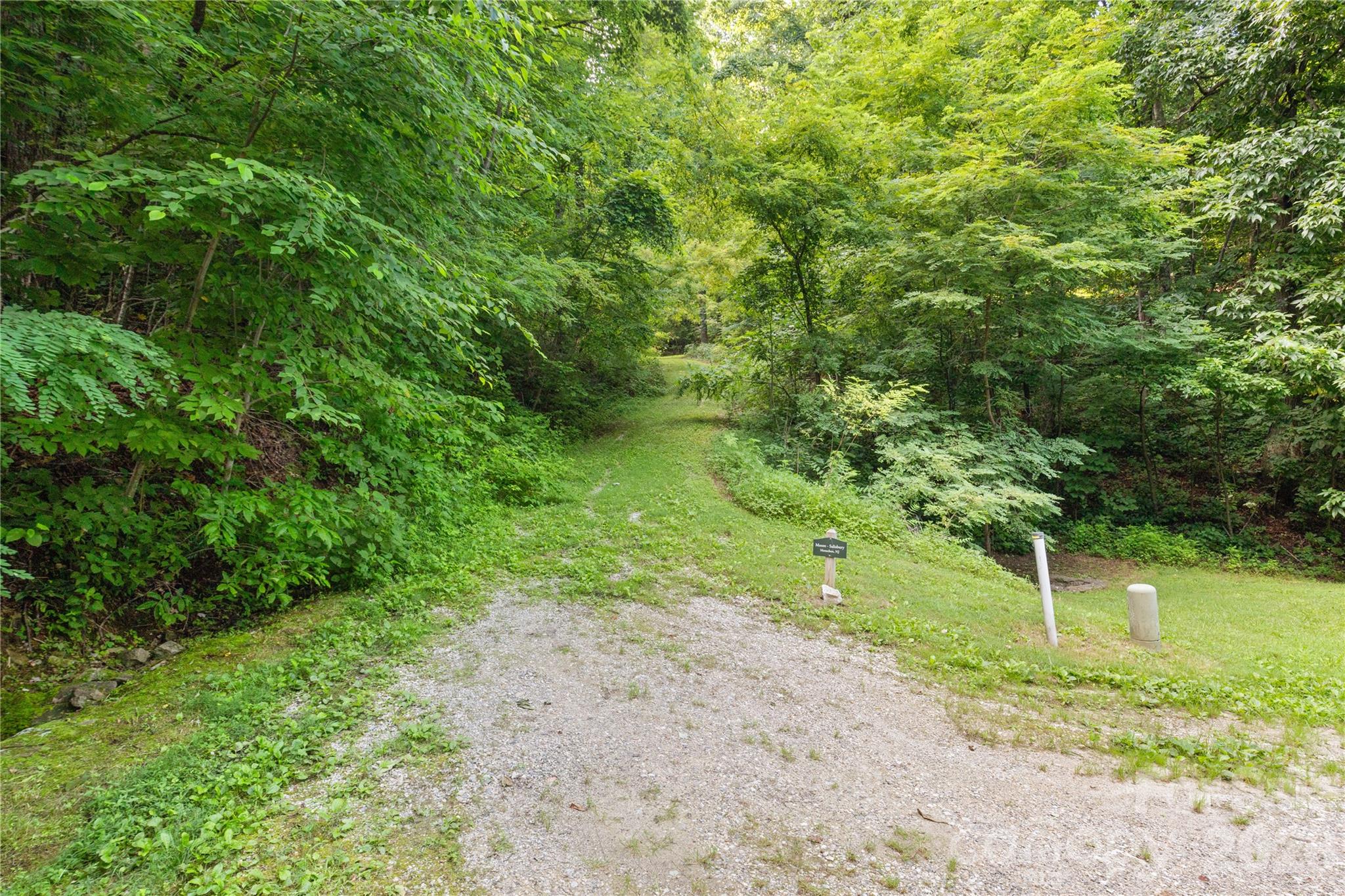 1915 Creston Drive Property Photo 14