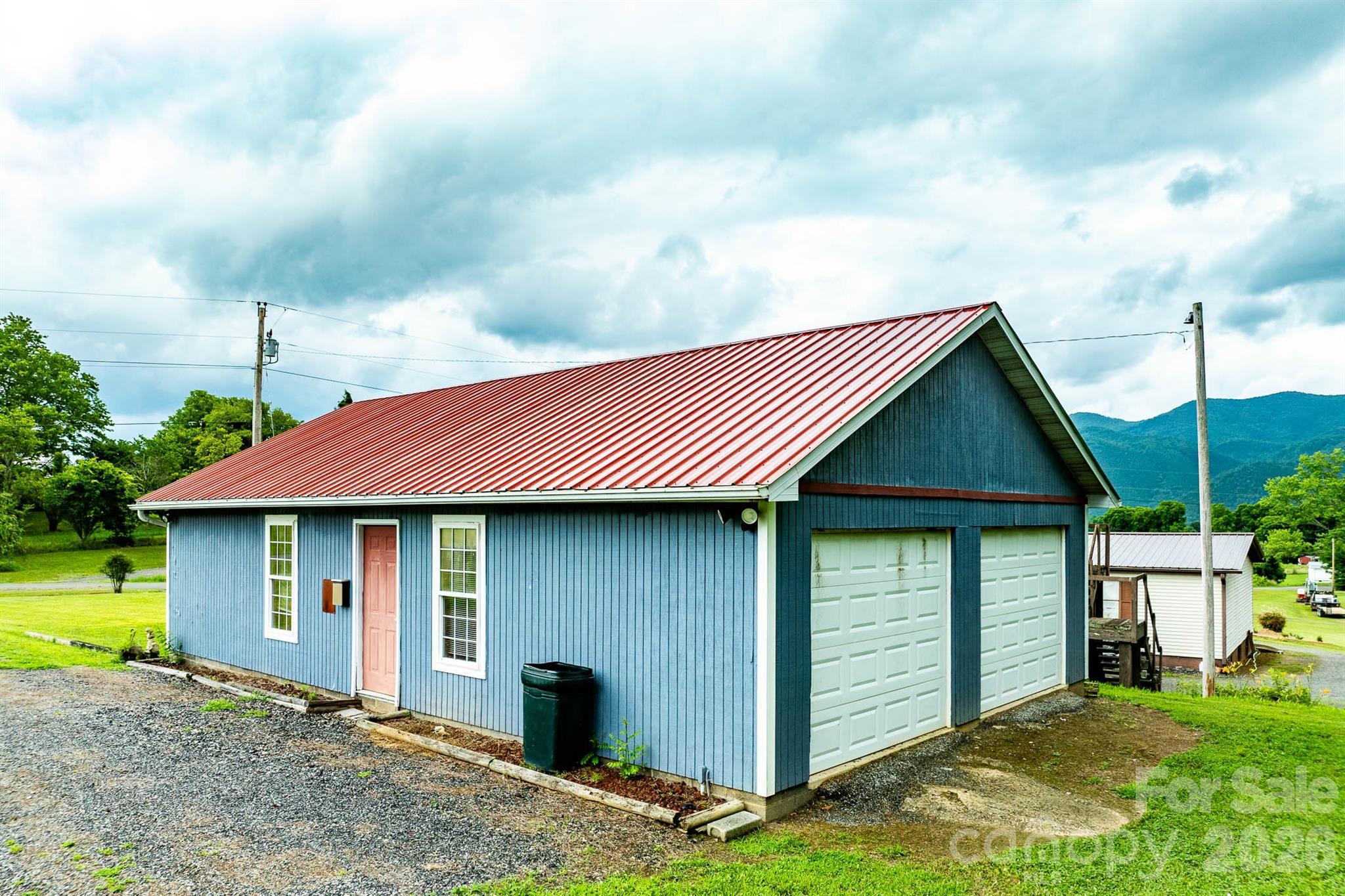 755 Fairview Loop Property Photo 9