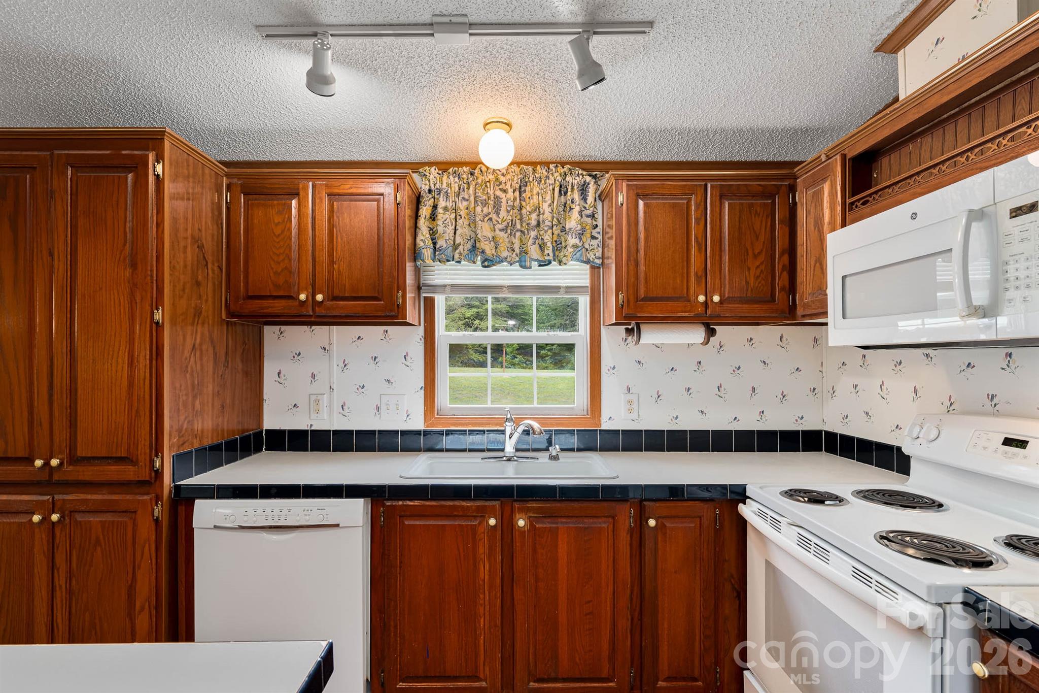 755 Fairview Loop Property Photo 28